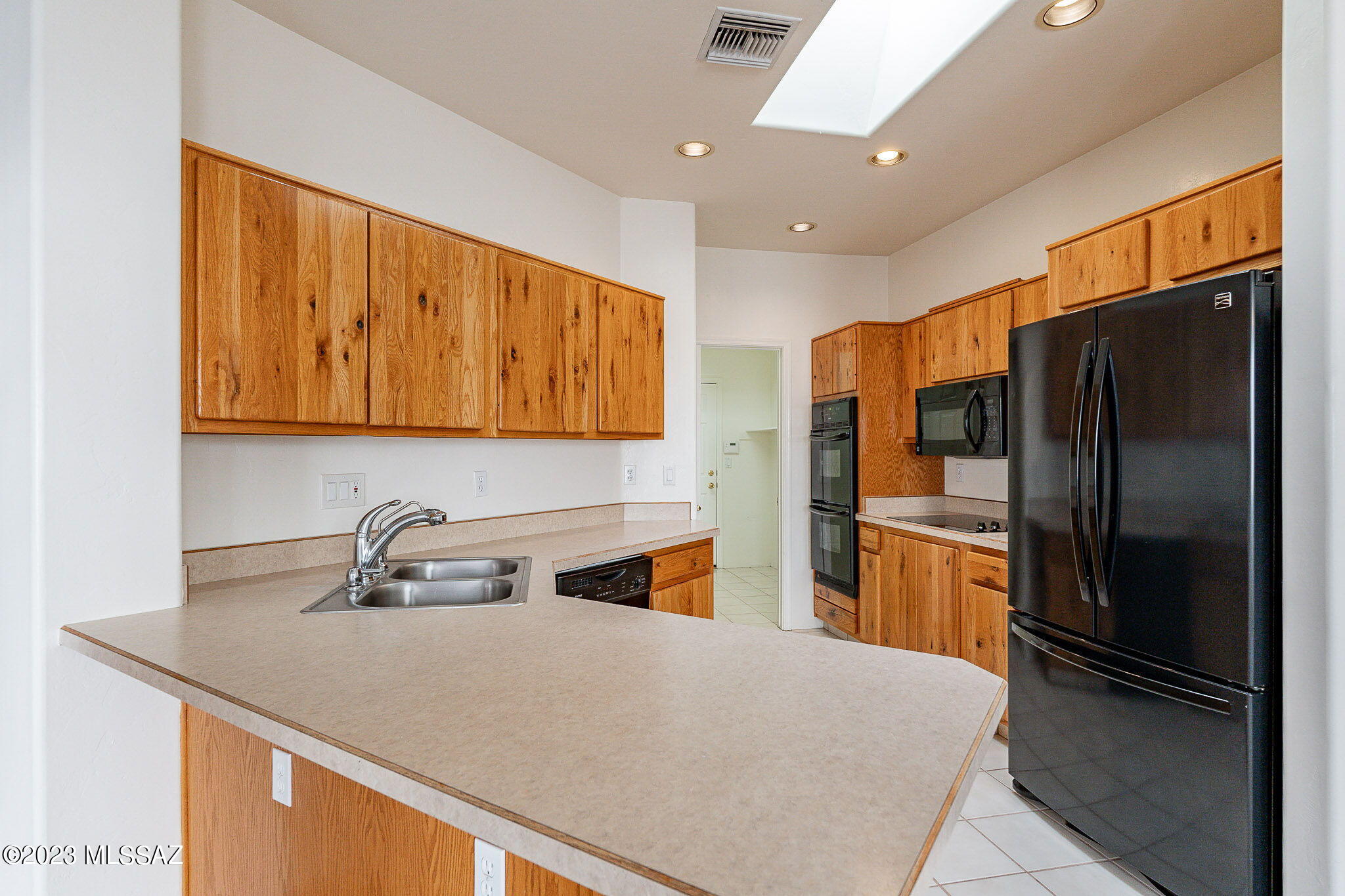 Canada Vista (1-62) - Residential Lease