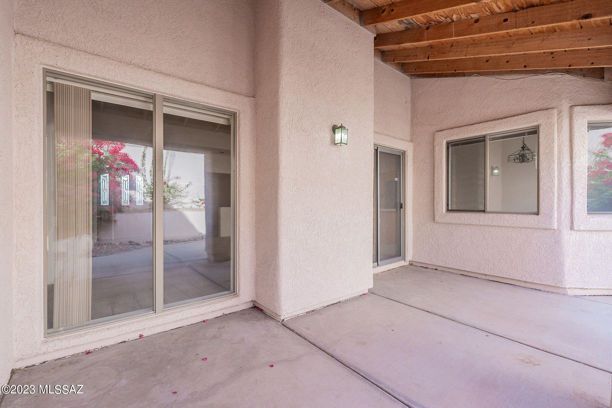 Canada Vista (1-62) - Residential Lease