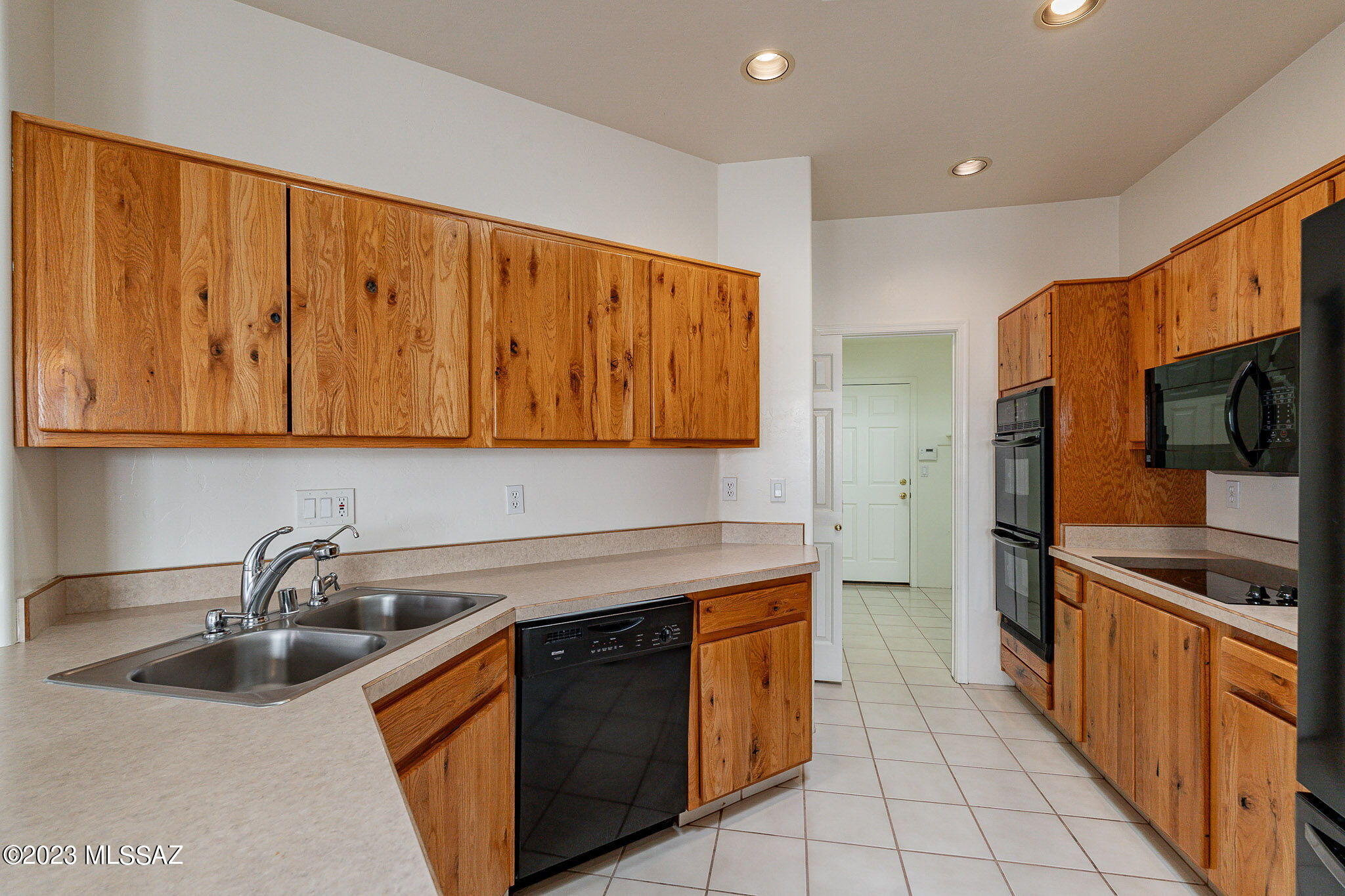 Canada Vista (1-62) - Residential Lease