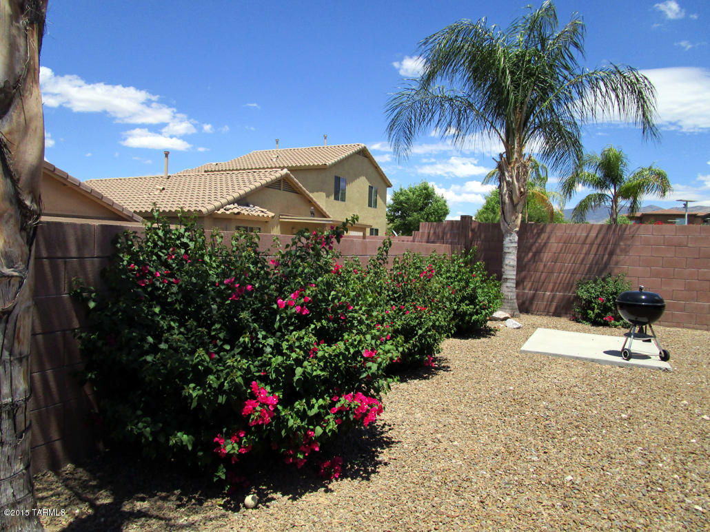 Rancho Paraiso (1-183) - Residential Lease
