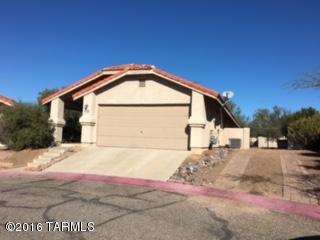 Den could be 3rd bedroom with no closet. Open floor plan, split bedroom, Living room, dining area, wood flooring and ceramic tile. A/C, ceiling fans.
Low care front and back yards. Community Pool, located on a cul-de-sac. close to I-10, shopping