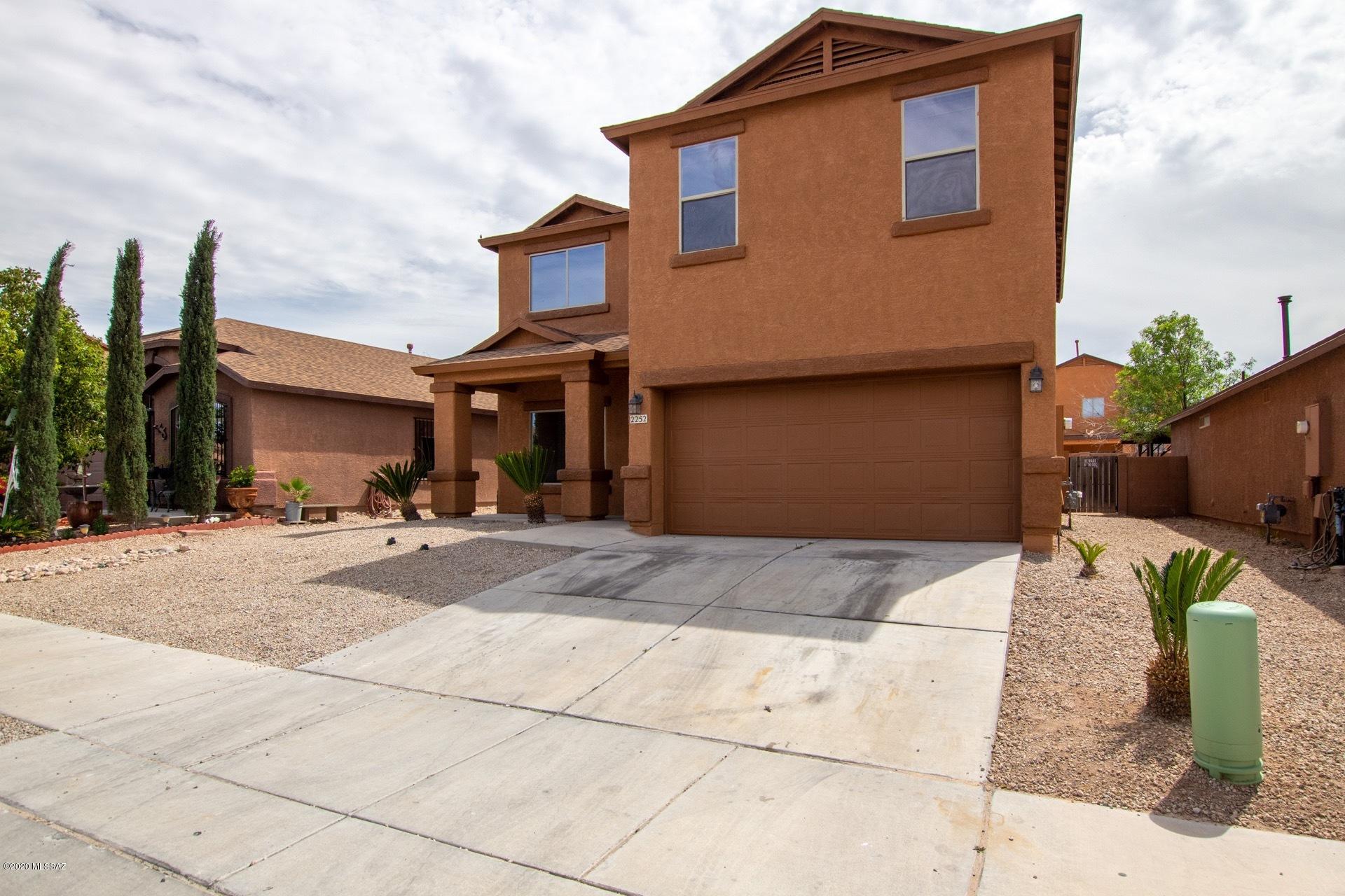 Tres Pueblos - Residential