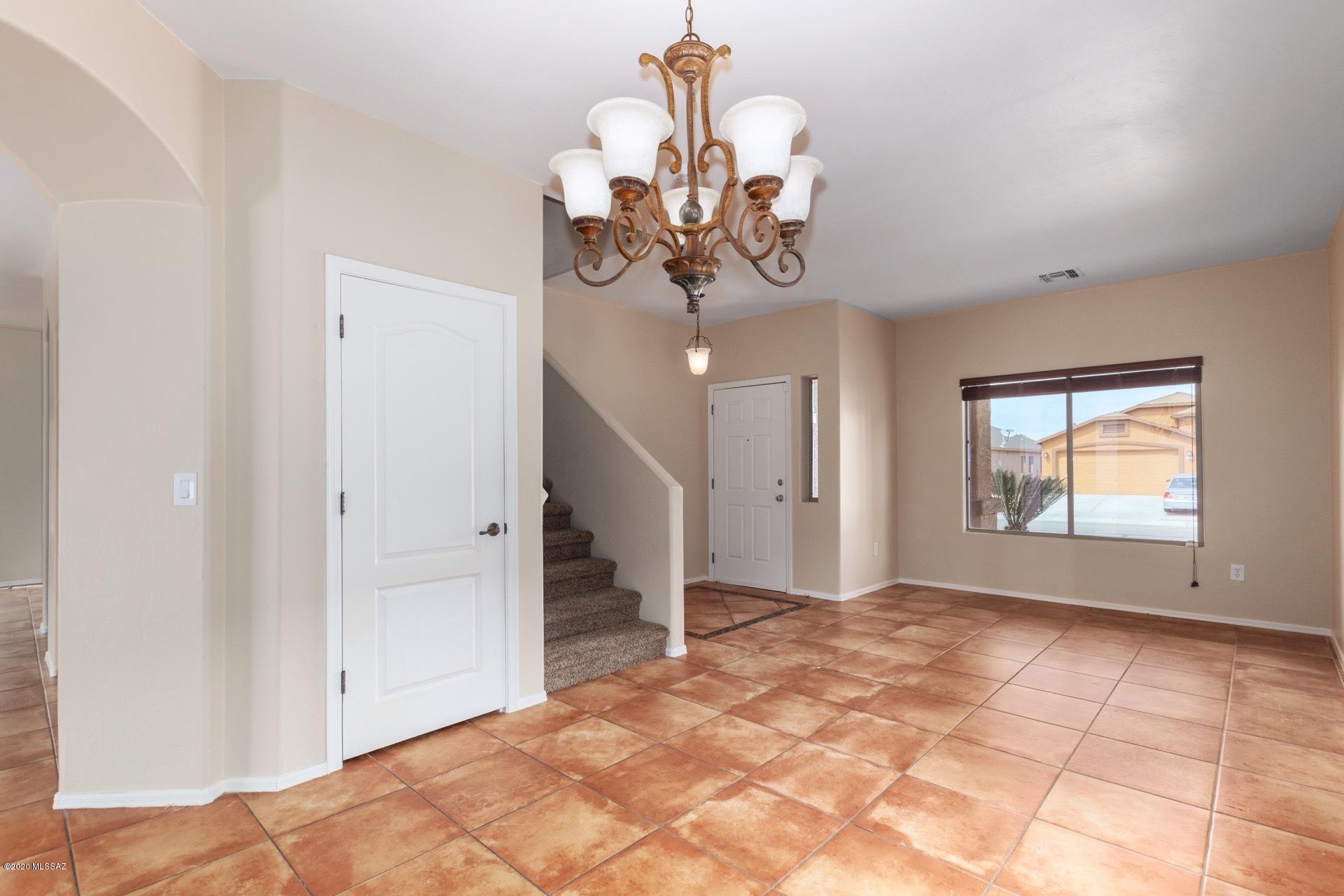 Tres Pueblos - Residential