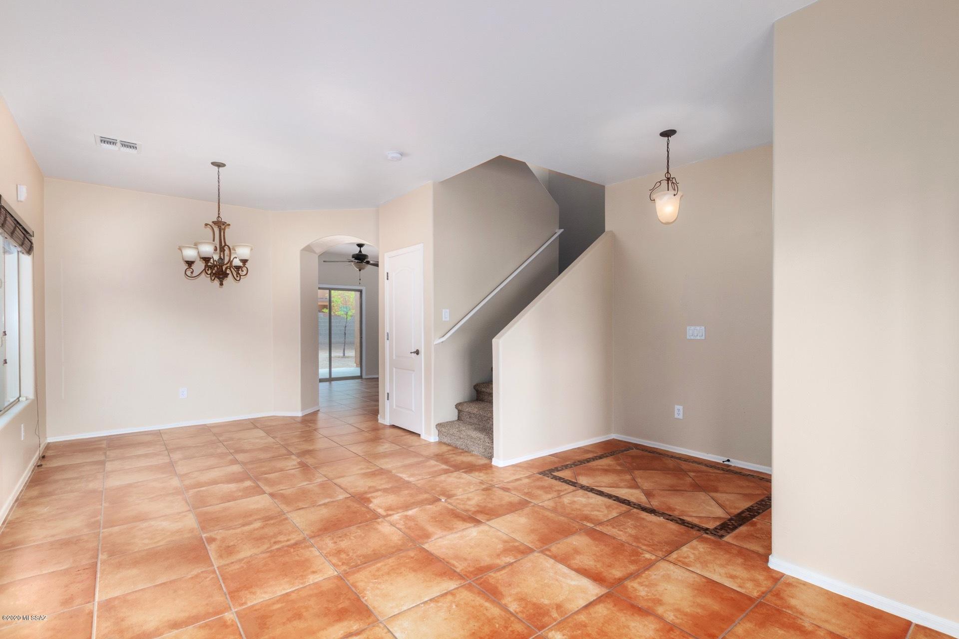 Tres Pueblos - Residential