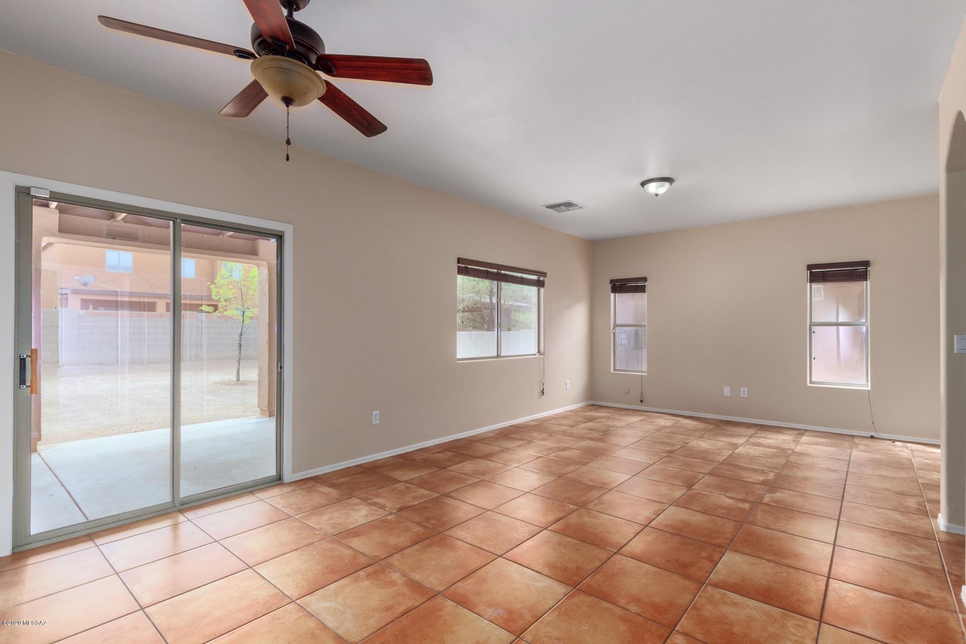 Tres Pueblos - Residential