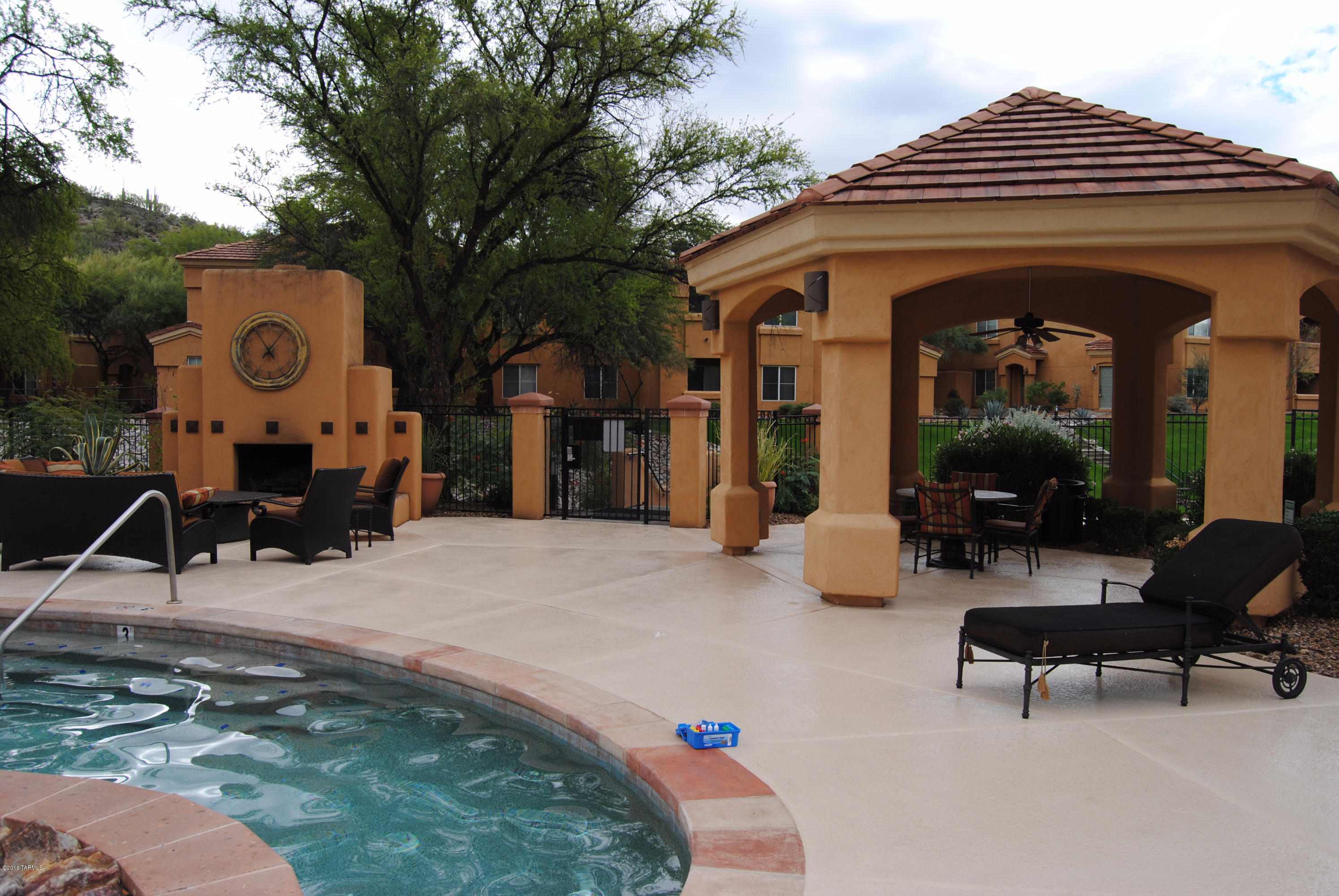 Pinnacle Canyon Condominium - Residential