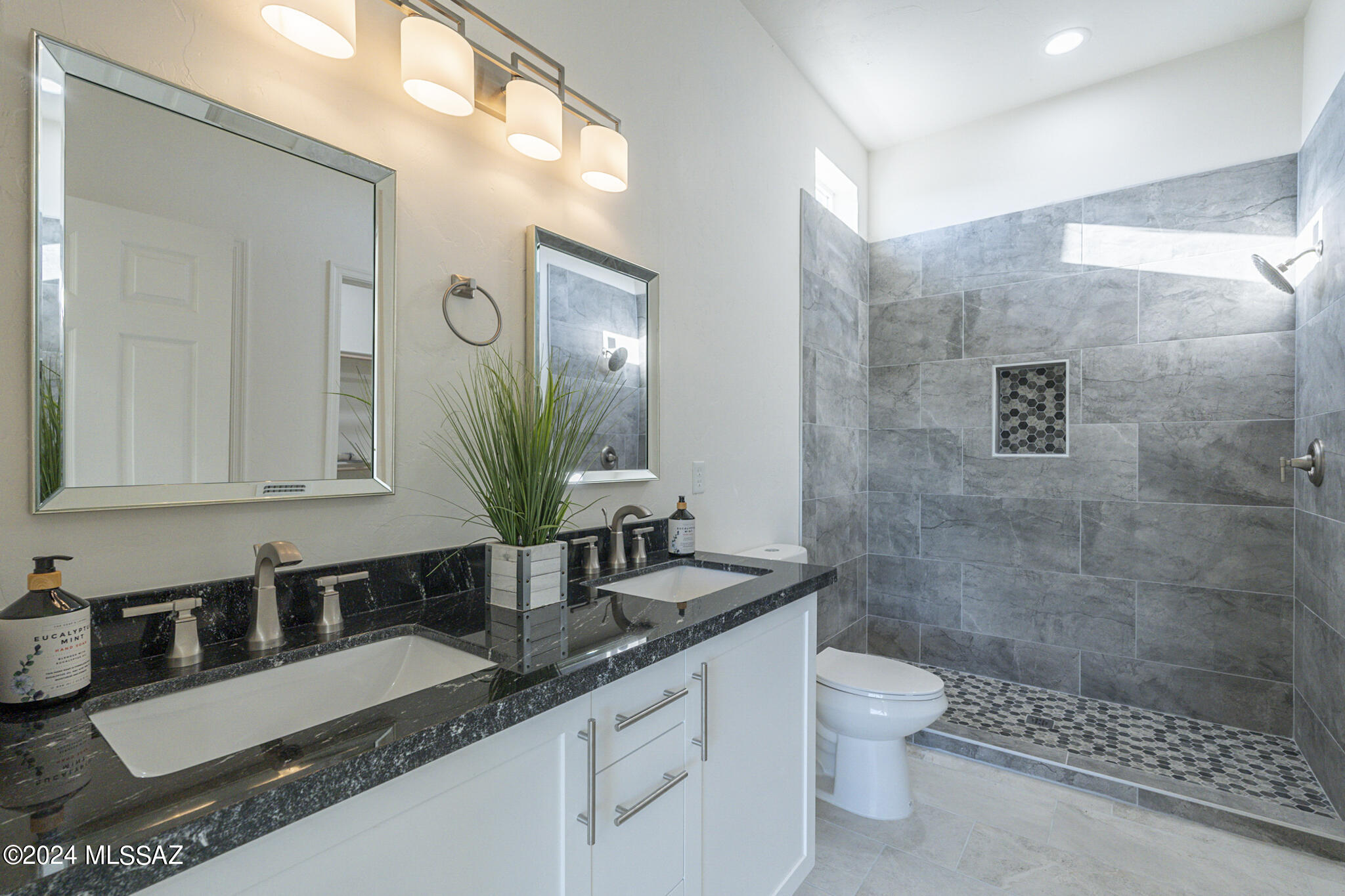 Rio Rico Ranchettes 18 - Residential