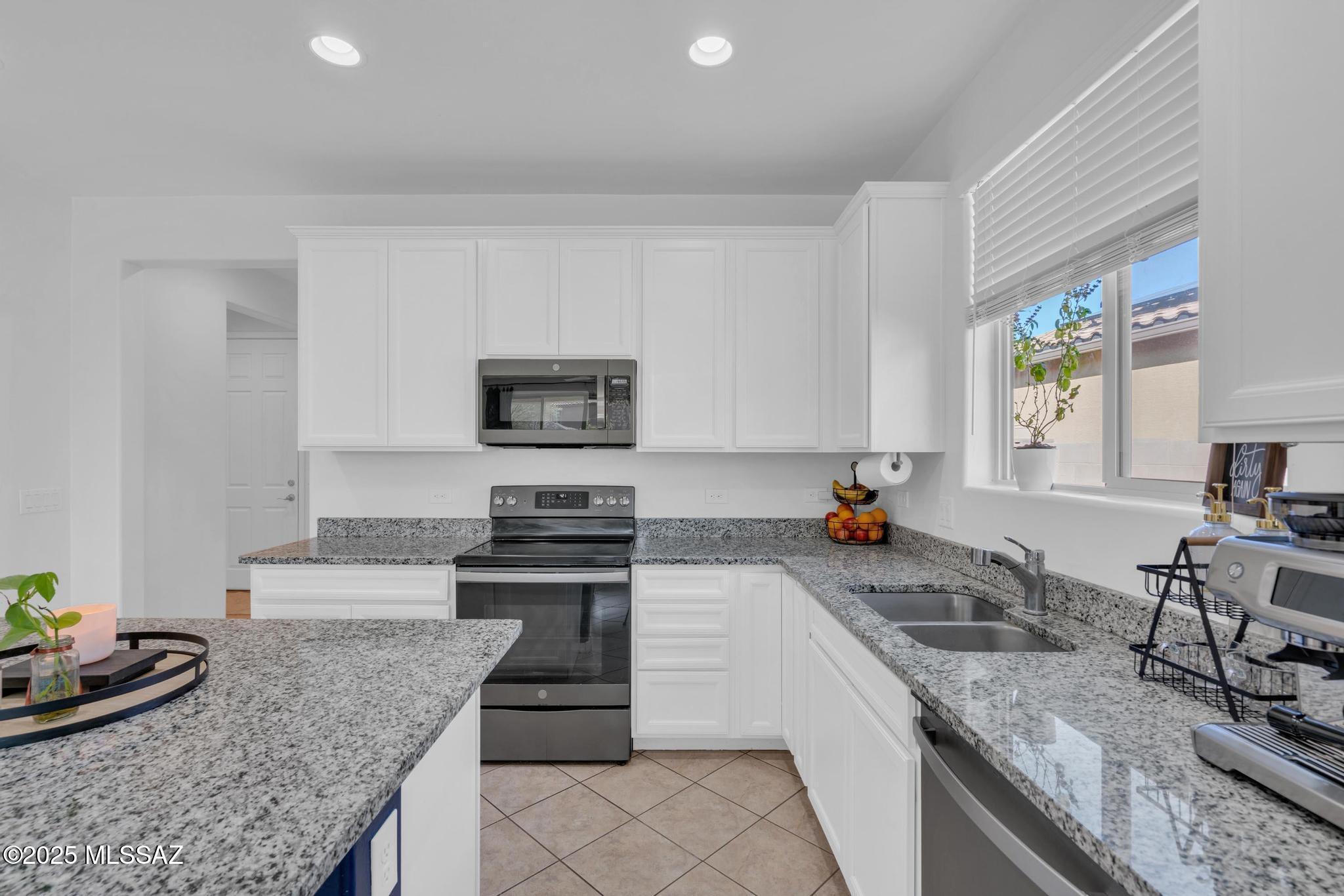 La Estancia De Tucson (1-330) - Residential