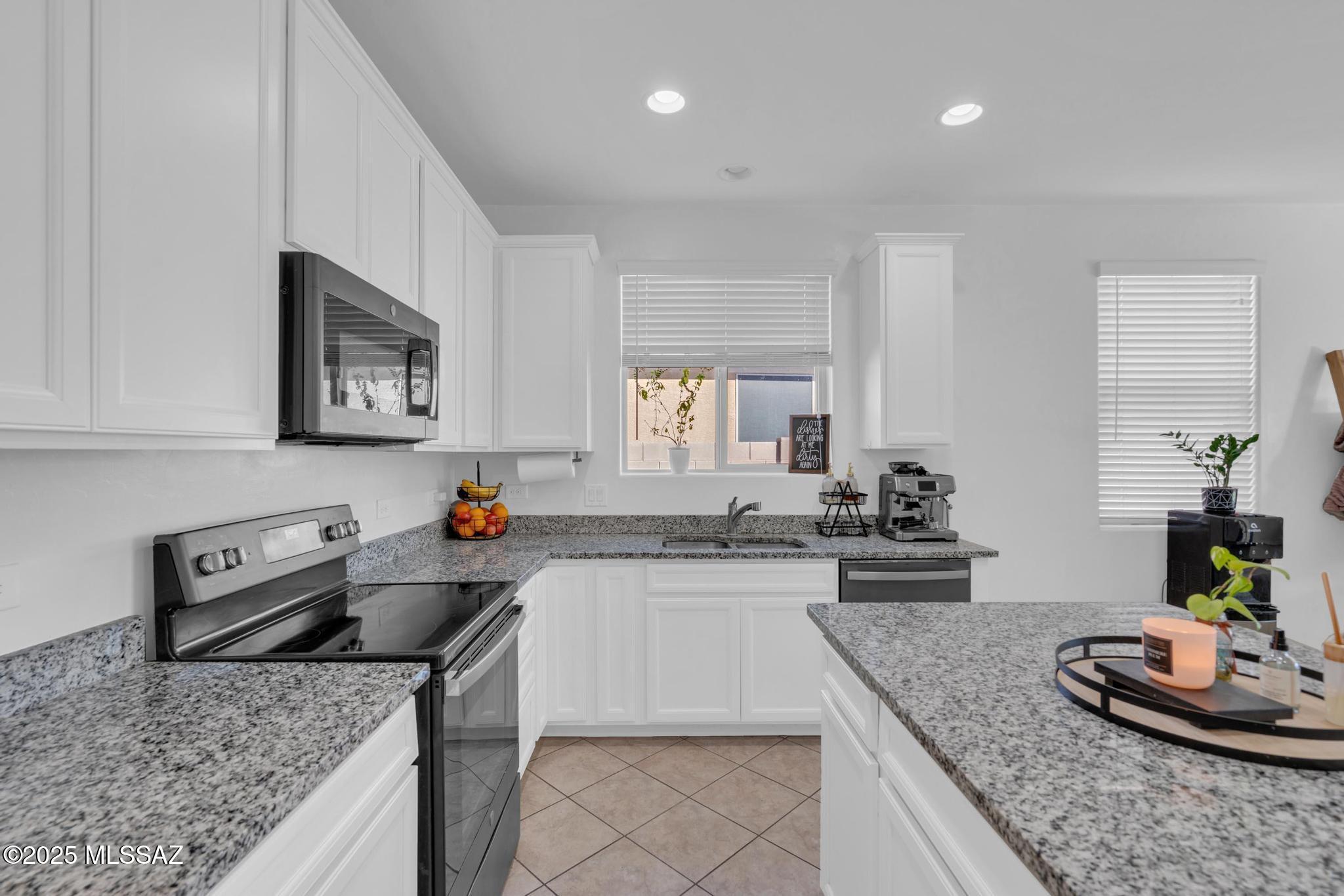 La Estancia De Tucson (1-330) - Residential