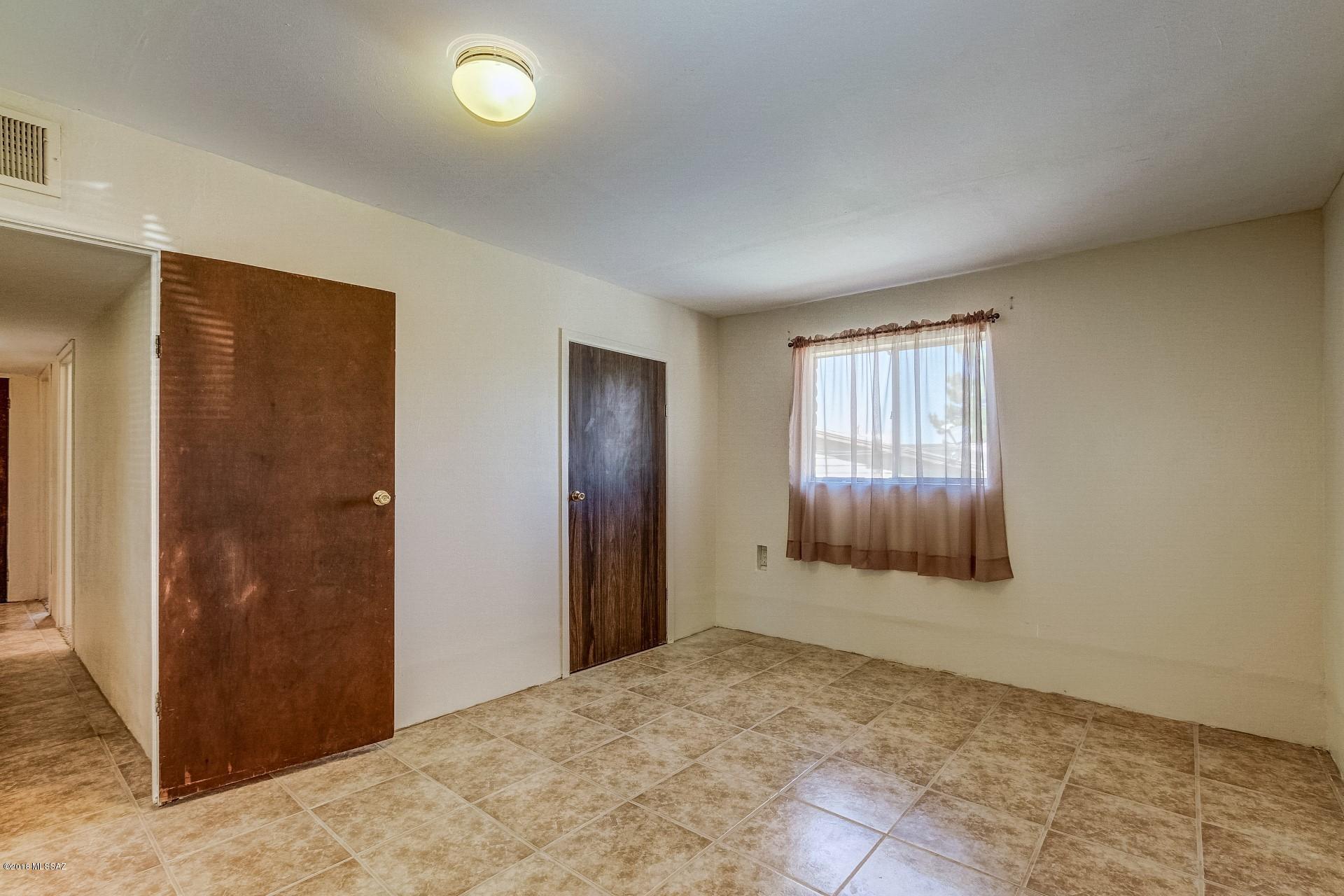 Oracle Village Estates - Residential