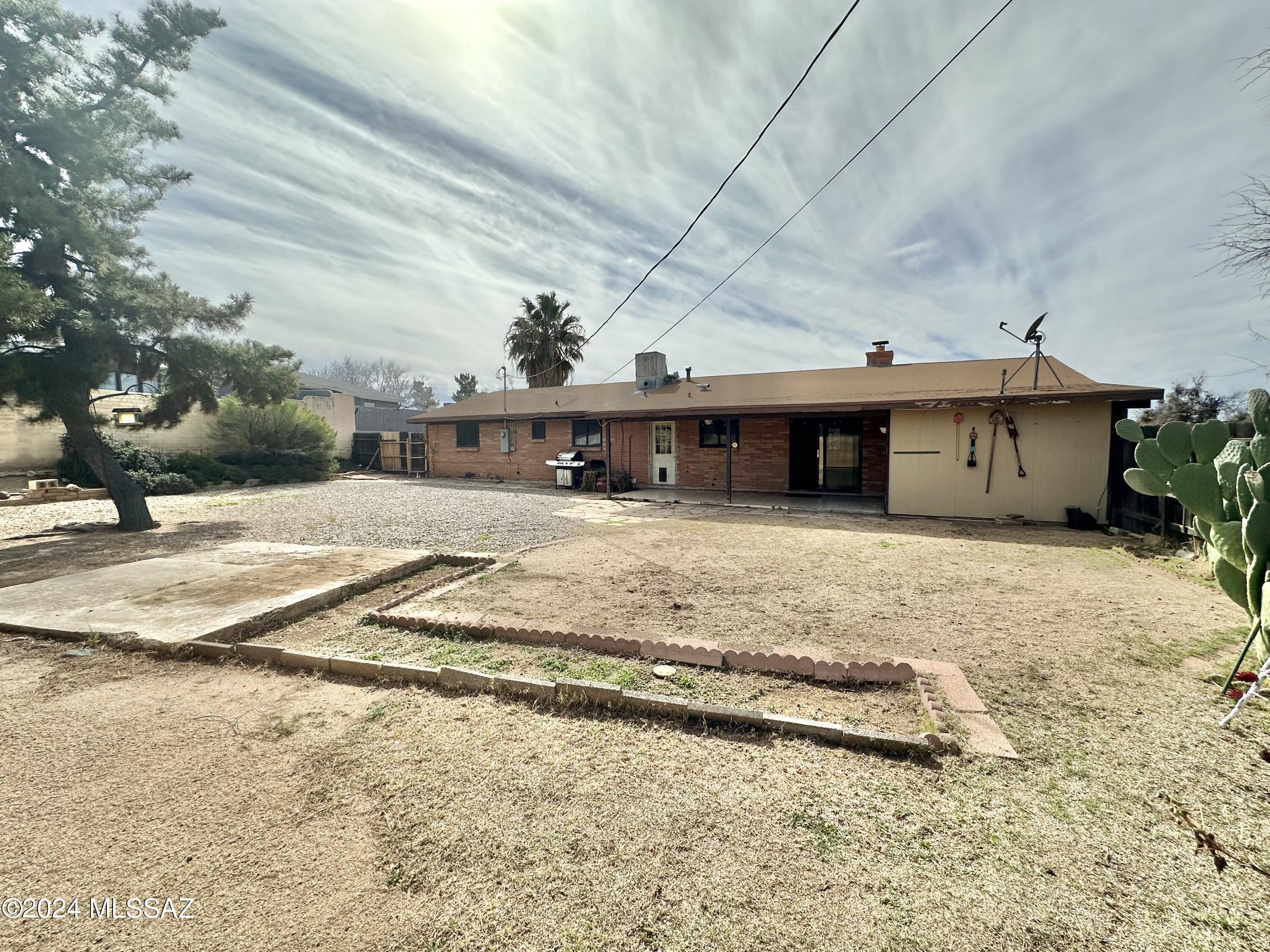 Oracle Village Estates - Residential Lease