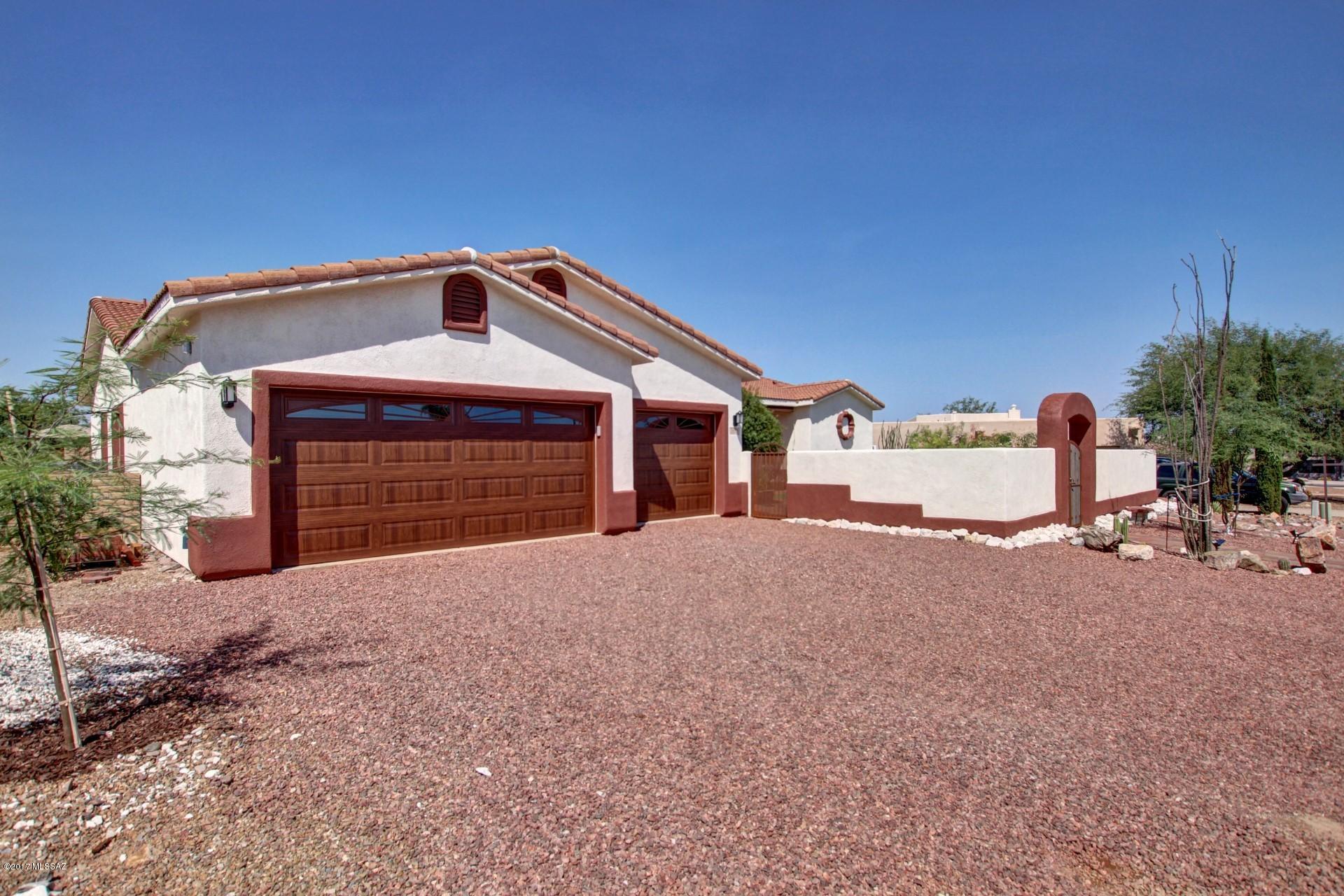 Colonias La Canada (83-219) - Residential