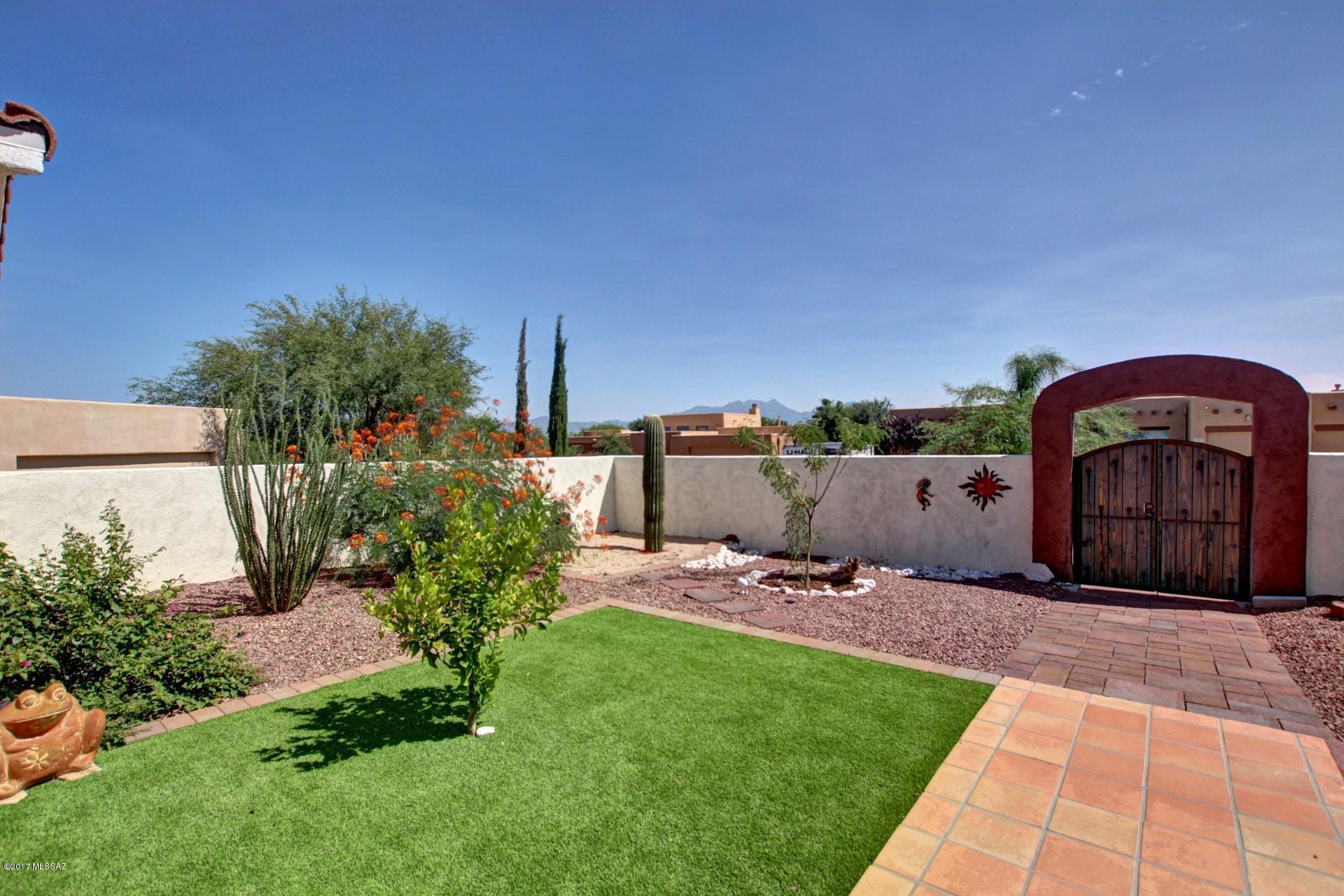 Colonias La Canada (83-219) - Residential