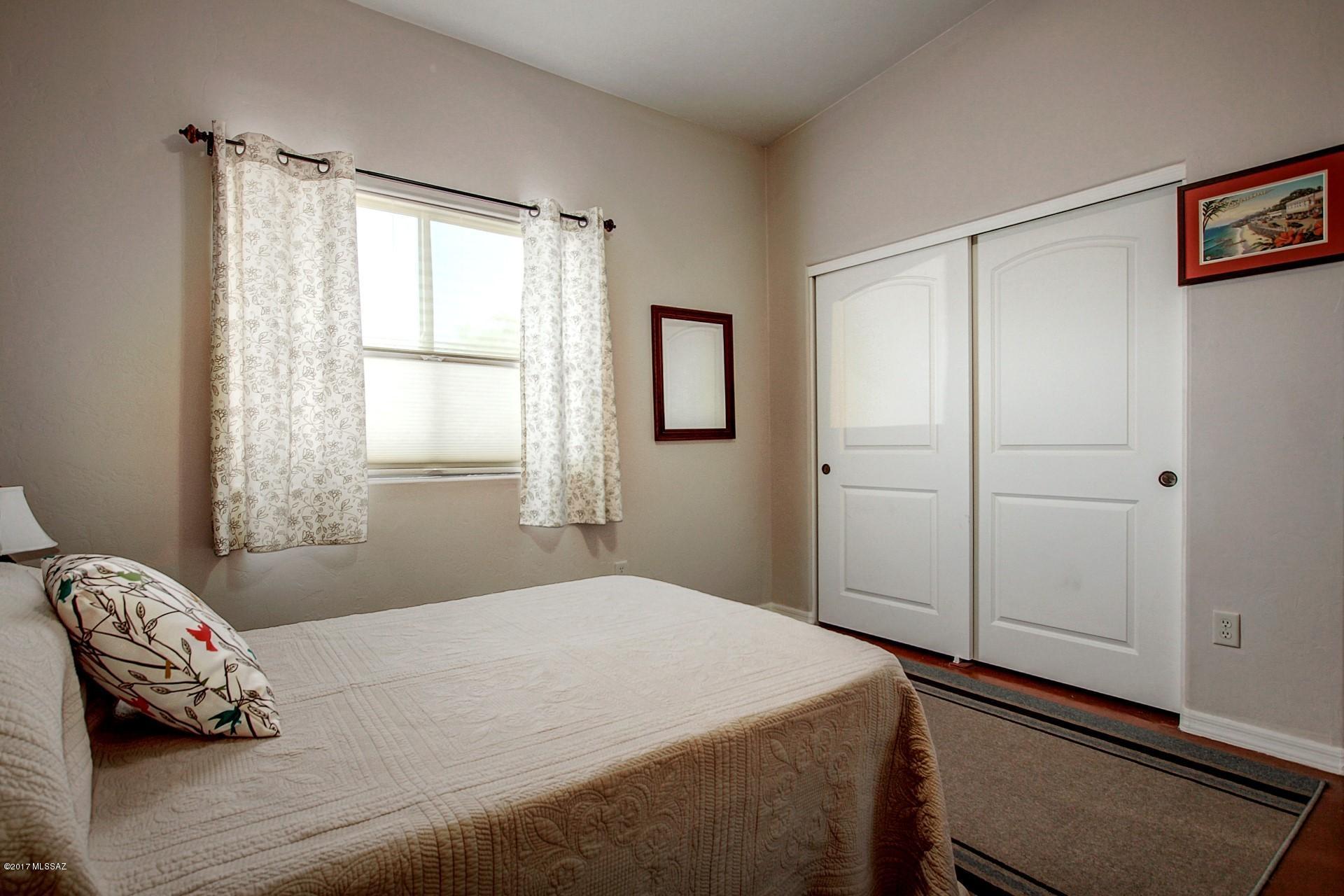 Colonias La Canada (83-219) - Residential