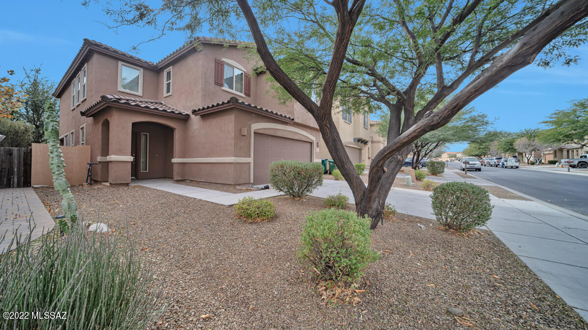 Presidios at Rancho Sahuarita (1-927) - Residential Lease