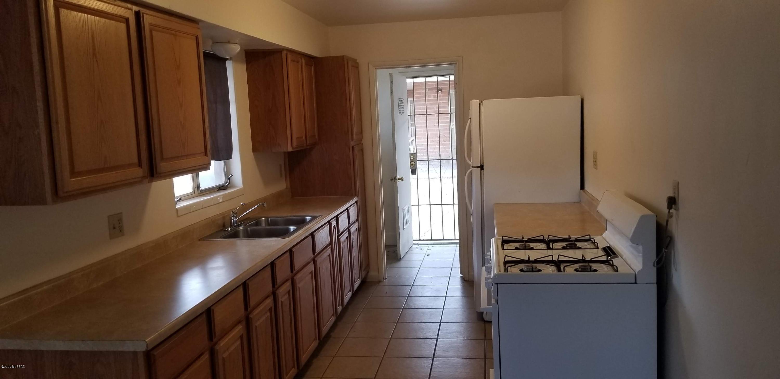 Bellevue Park Townhomes (1-8) - Residential Lease