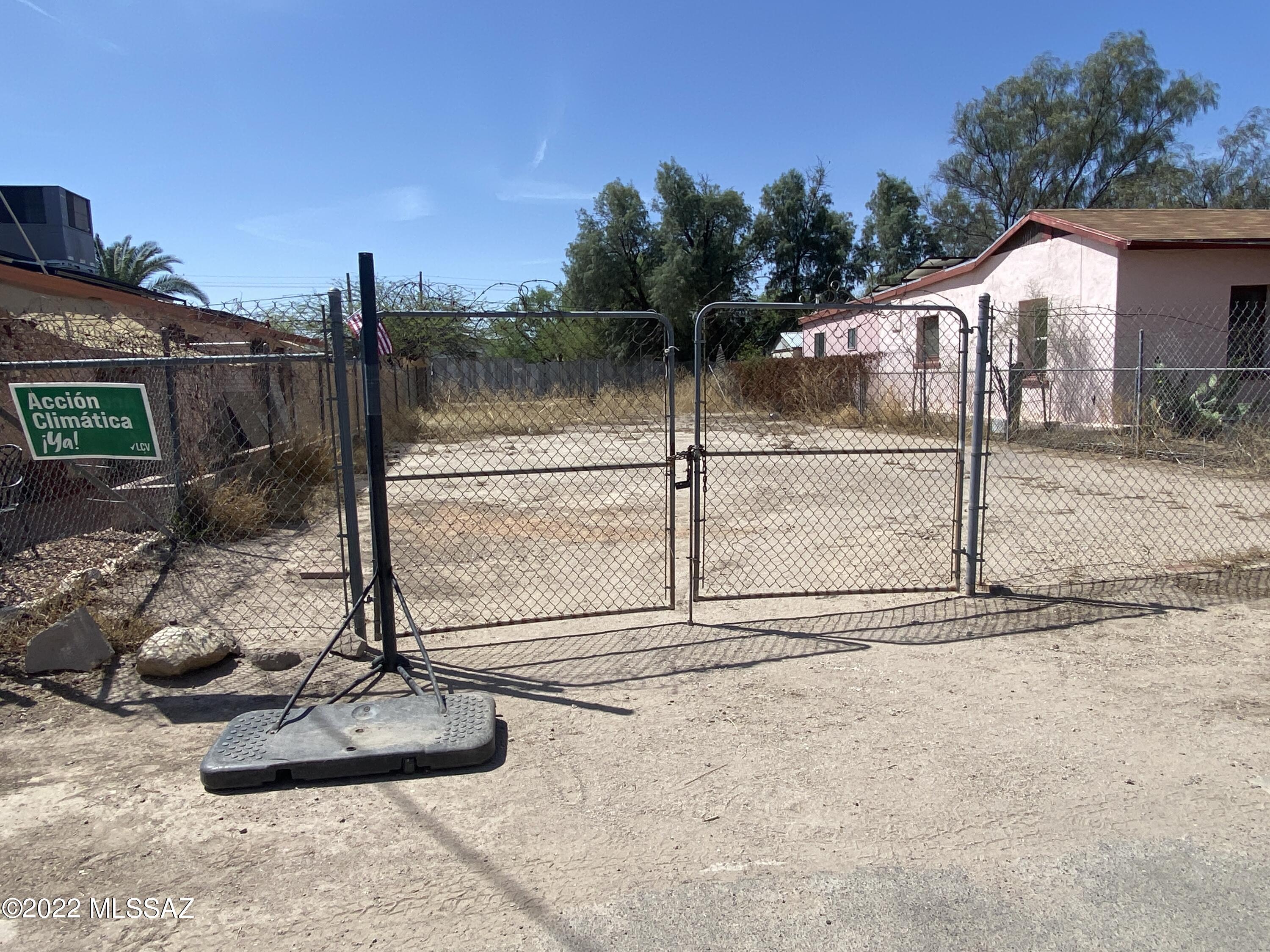 Ball Park - Land