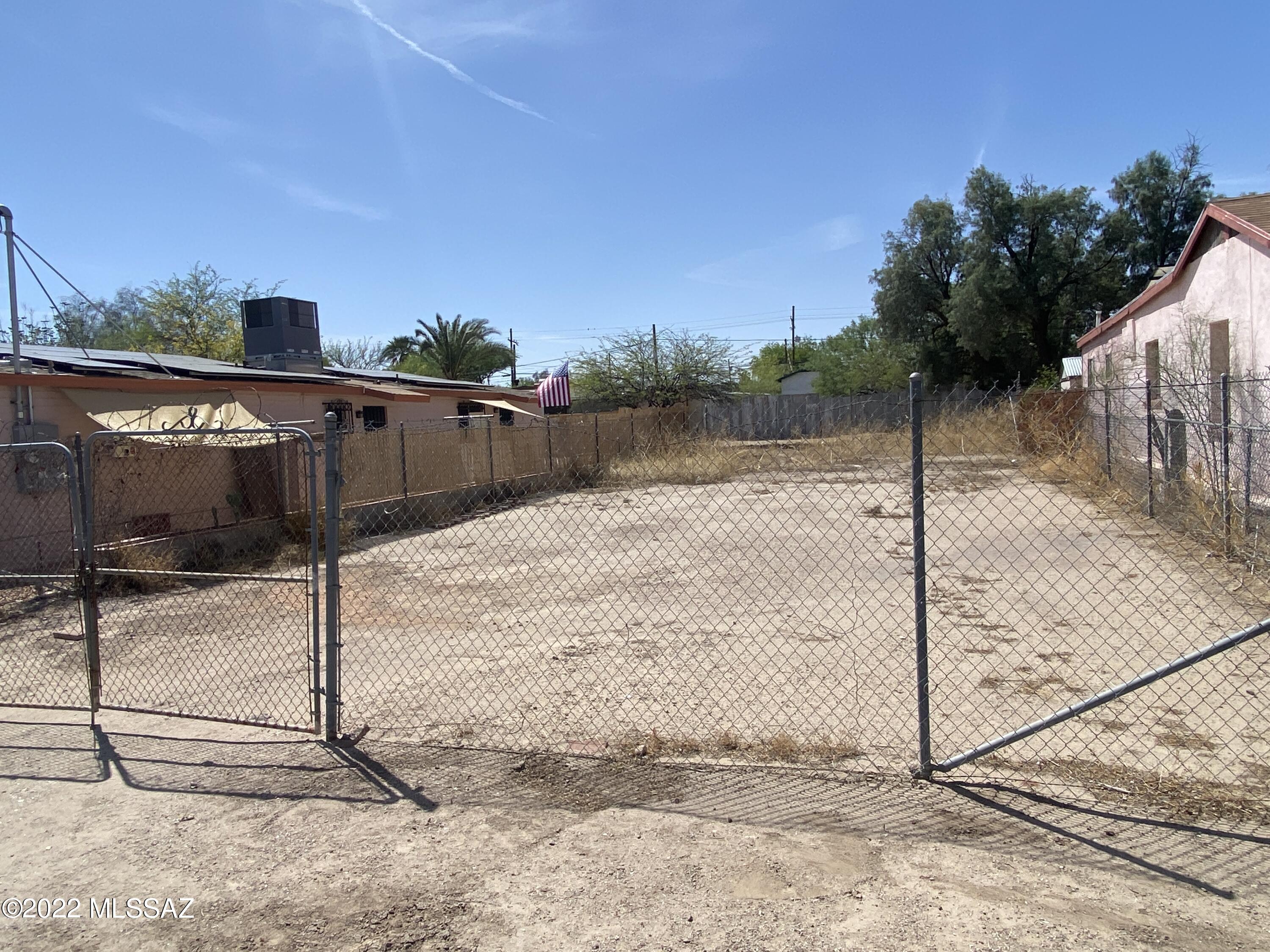 Ball Park - Land