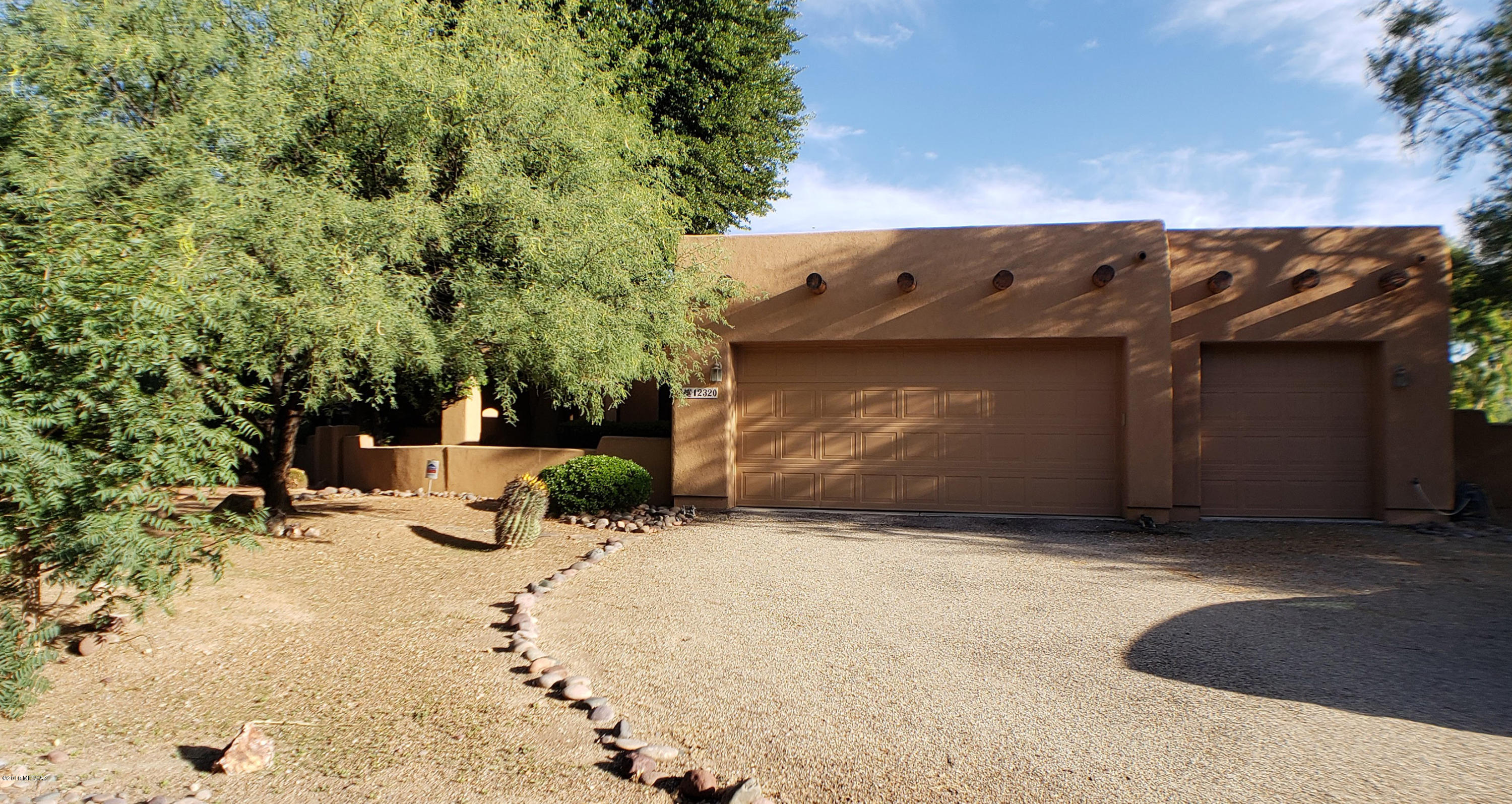 Beautiful 49ers home w/mountain views right on the golf course. Come home to your desert oasis, has a pebble-tech pool w/waterfall & a new variable speed pool pump. Brick paved backyard and covered porches. Brand new carpeting just installed, new interior paint, exterior paint recently done, a new roof put on, & some new windows. Great kitchen, double ovens, granite & tile accents, huge family room with gas fireplace, ceiling fans, central vacuum, water conditioner, solar pool water heater and more. Awesome entry with natural wood beams. Over-sized 3 car garage w/work area & cabinets for storage & RV hookup. Great for entertaining or just being cozy at home. The neighborhood is lovely with refreshing mature trees. 49ers is a wonderful neighborhood with top rated schools, you'll love it!!