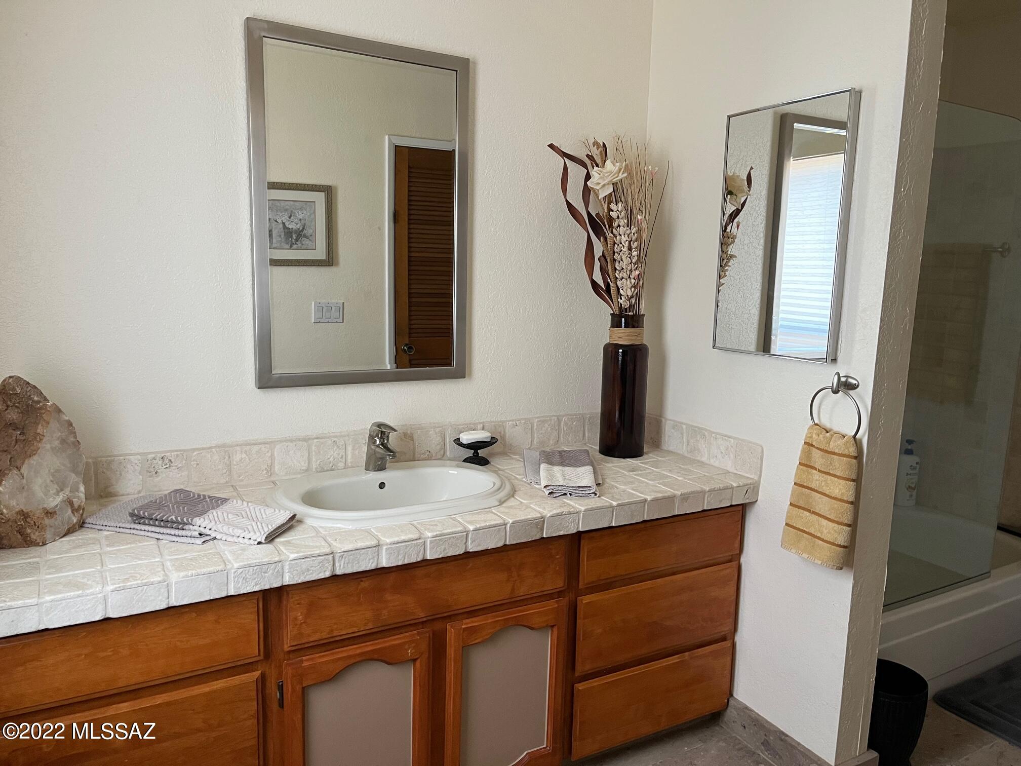 Haciendas Catalina Del Rey (1-174) - Residential Lease