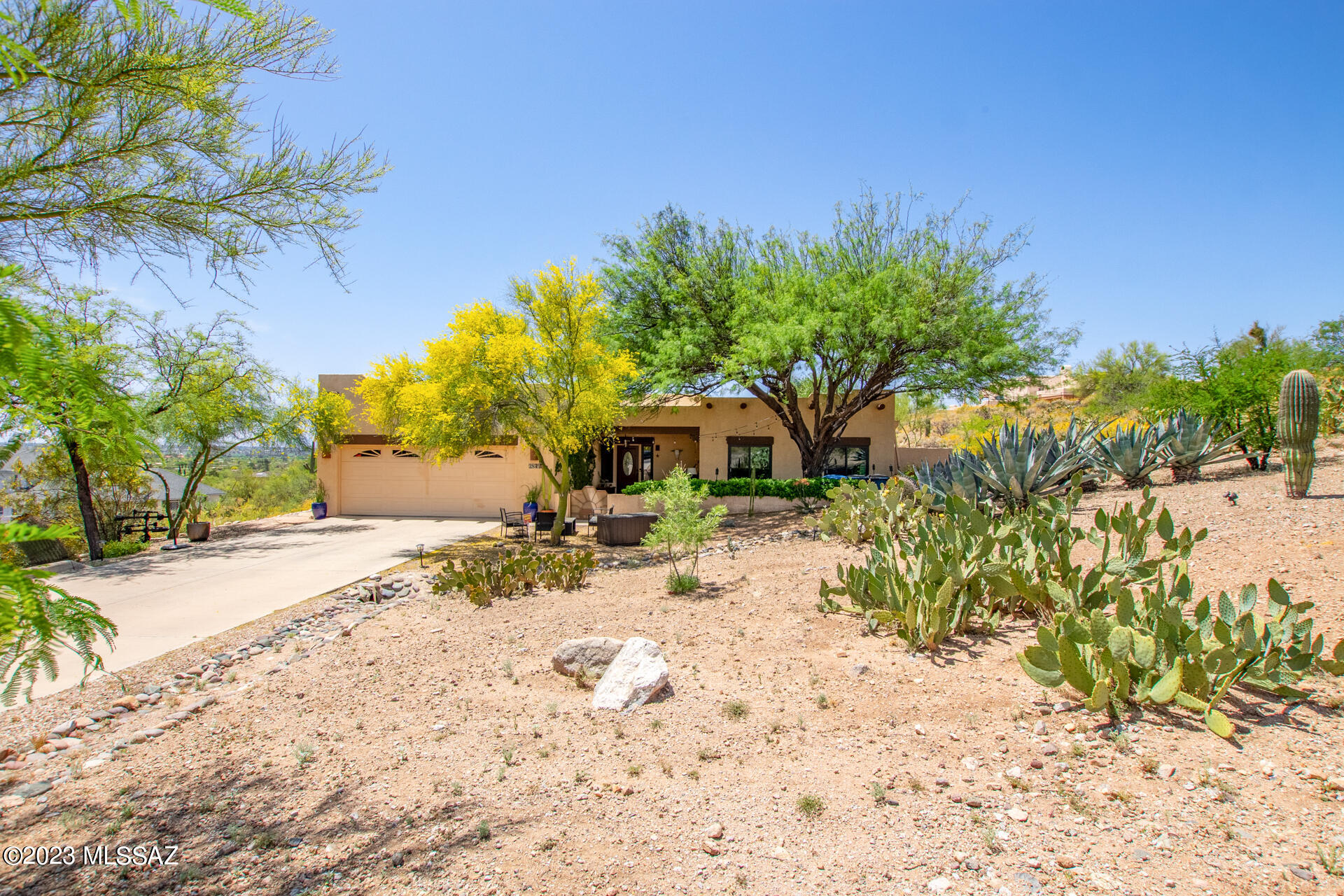 Catalina Del Sol Running Ridge Estates (1-24) - Residential Lease