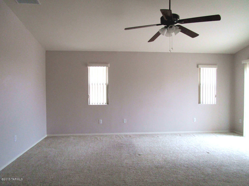 New Tucson Unit NO. 8 (1-455) - Residential Lease