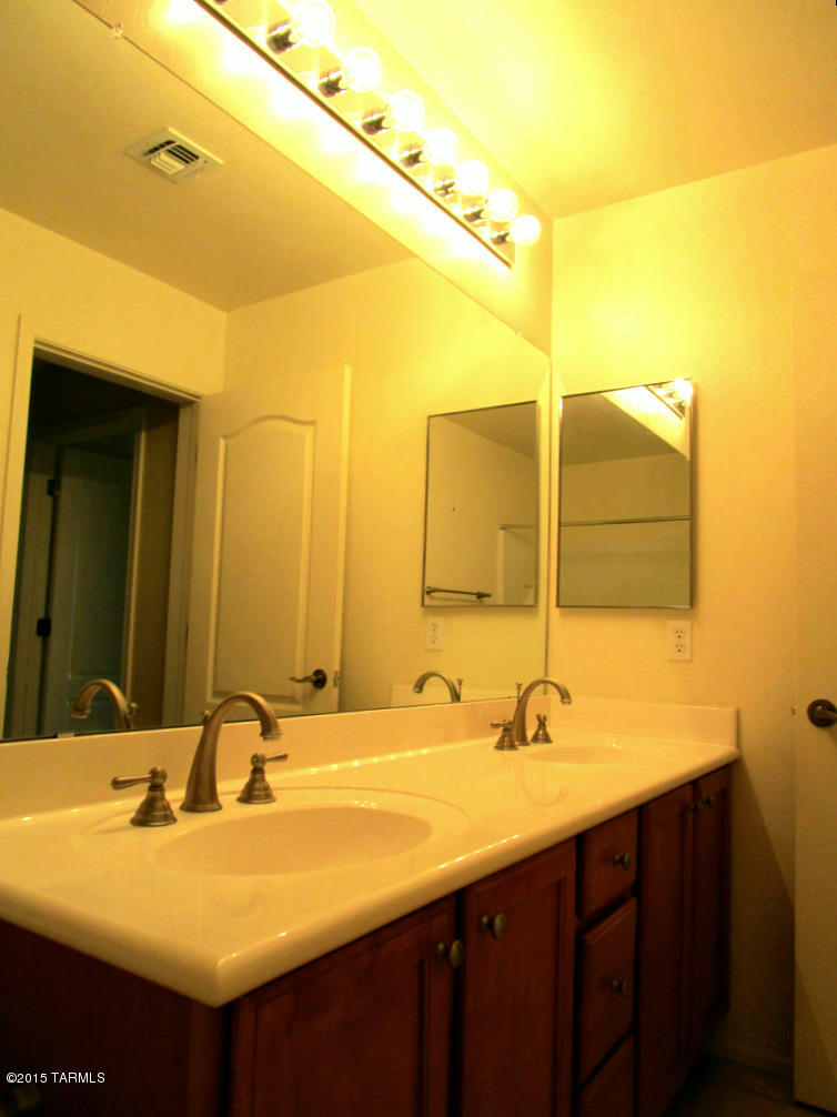 New Tucson Unit NO. 8 (1-455) - Residential Lease