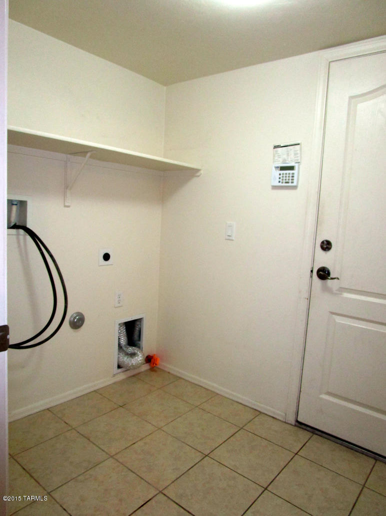 New Tucson Unit NO. 8 (1-455) - Residential Lease