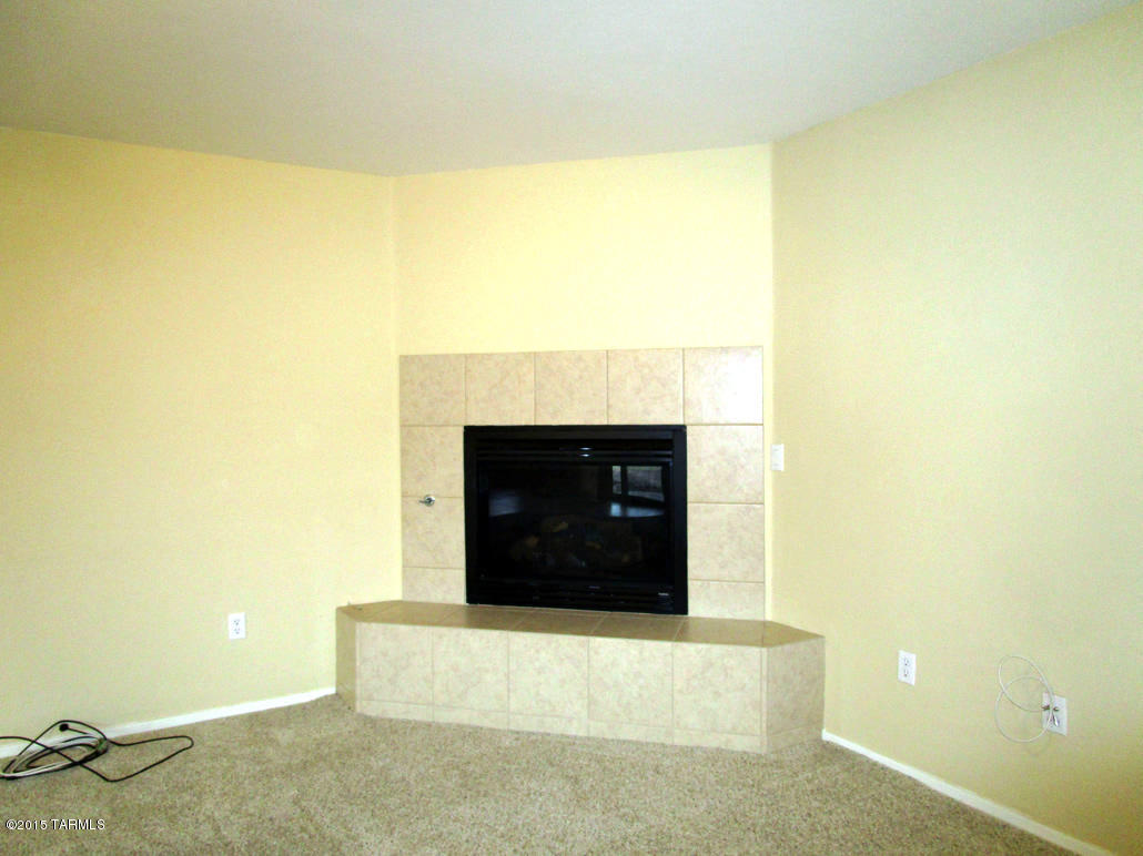 New Tucson Unit NO. 8 (1-455) - Residential Lease