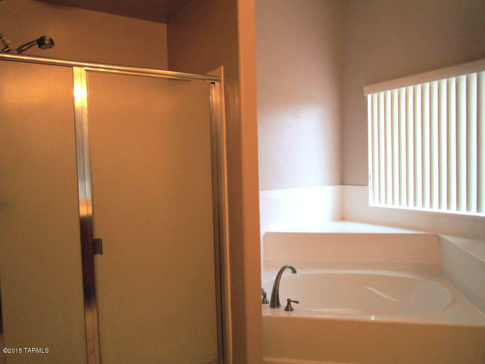 New Tucson Unit NO. 8 (1-455) - Residential Lease