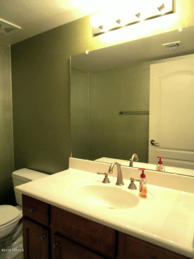 New Tucson Unit NO. 8 (1-455) - Residential Lease
