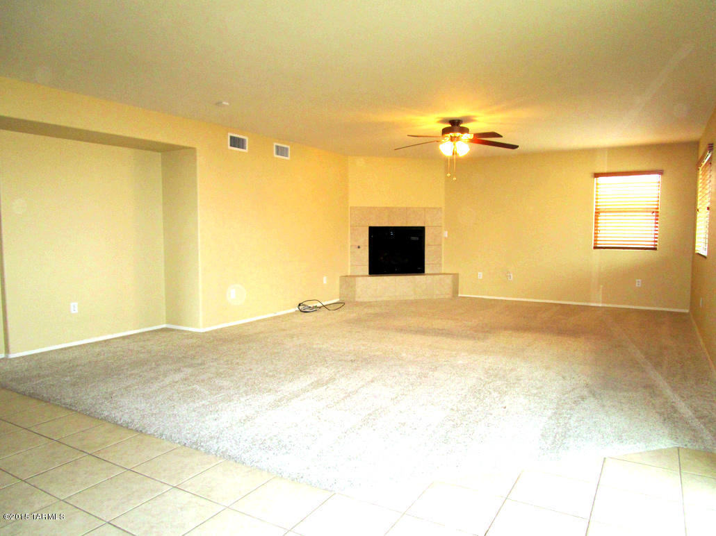 New Tucson Unit NO. 8 (1-455) - Residential Lease