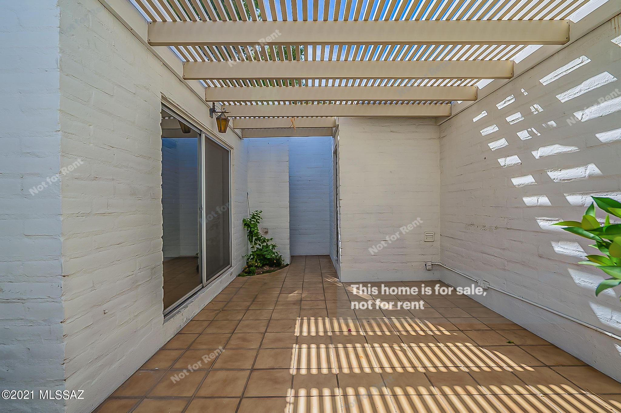 Las Lomitas (1) - Residential