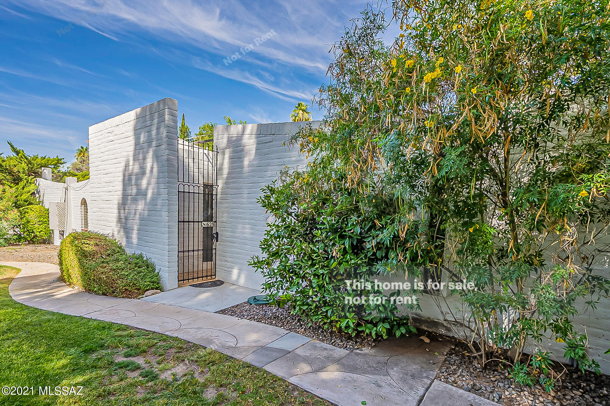 Las Lomitas (1) - Residential