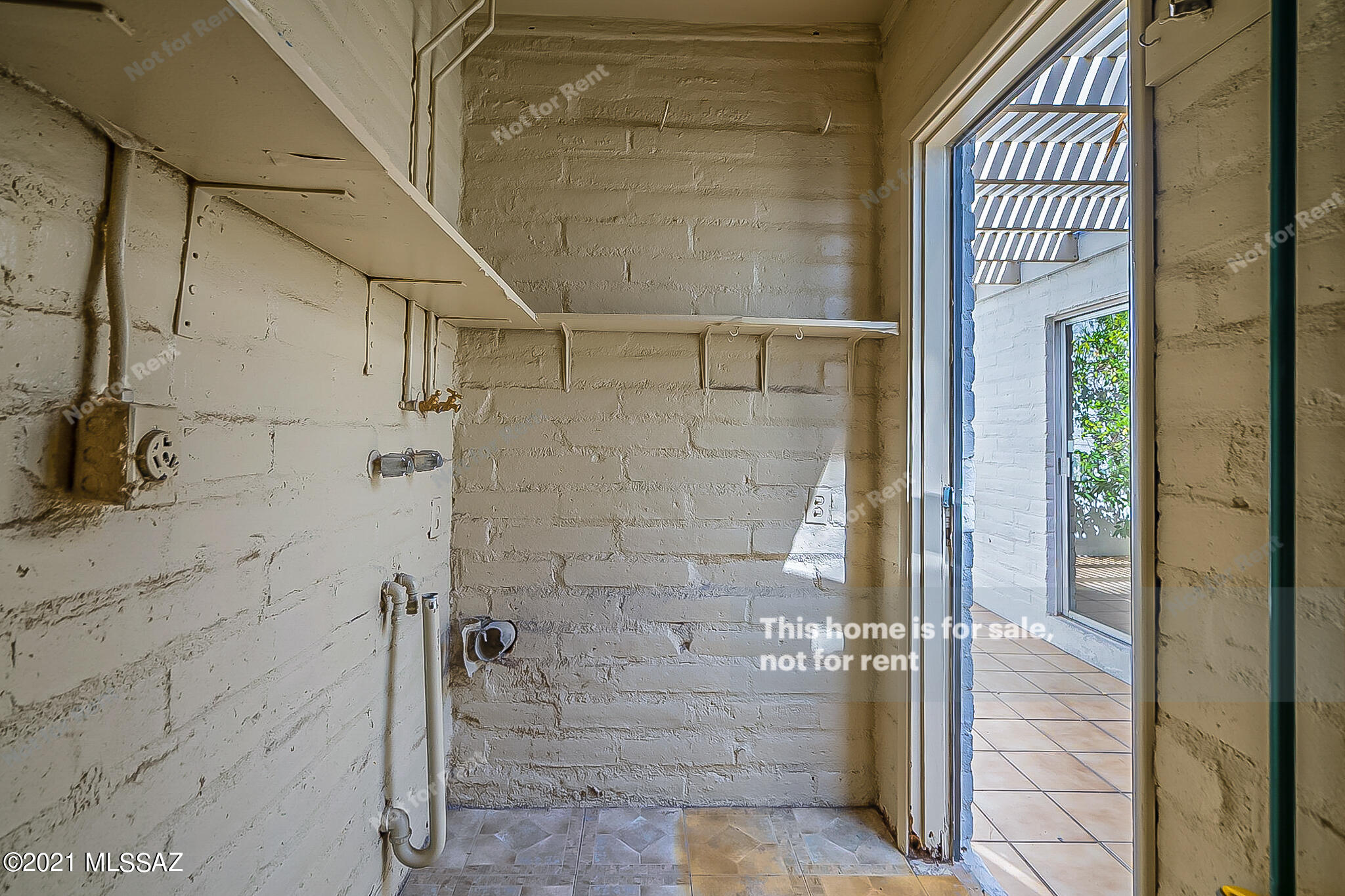 Las Lomitas (1) - Residential