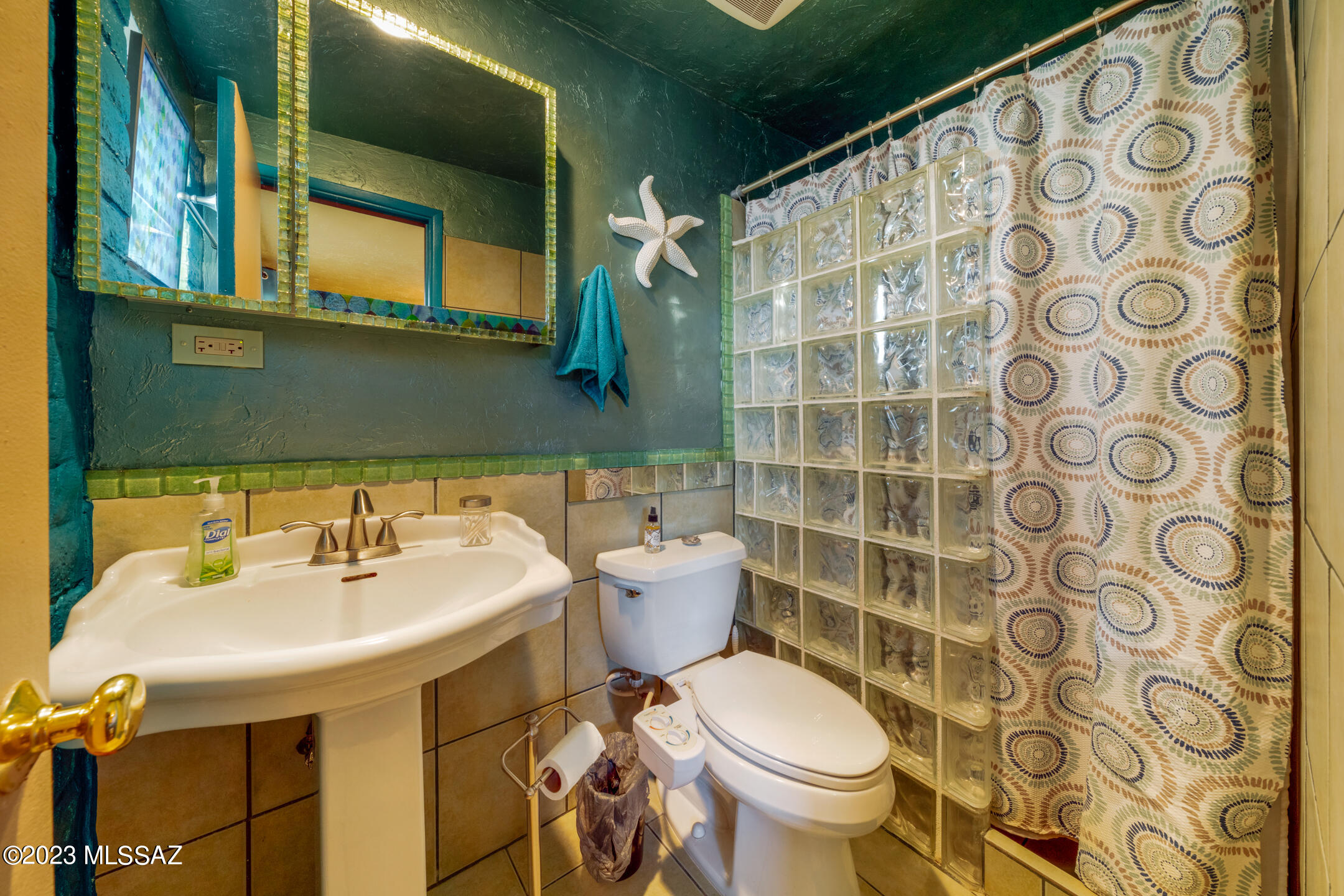 Essex Gardens East (1-44) - Residential