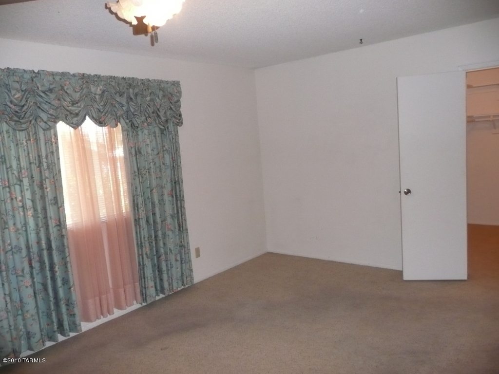 Kingswood Unit 3 (166-263) - Residential Lease