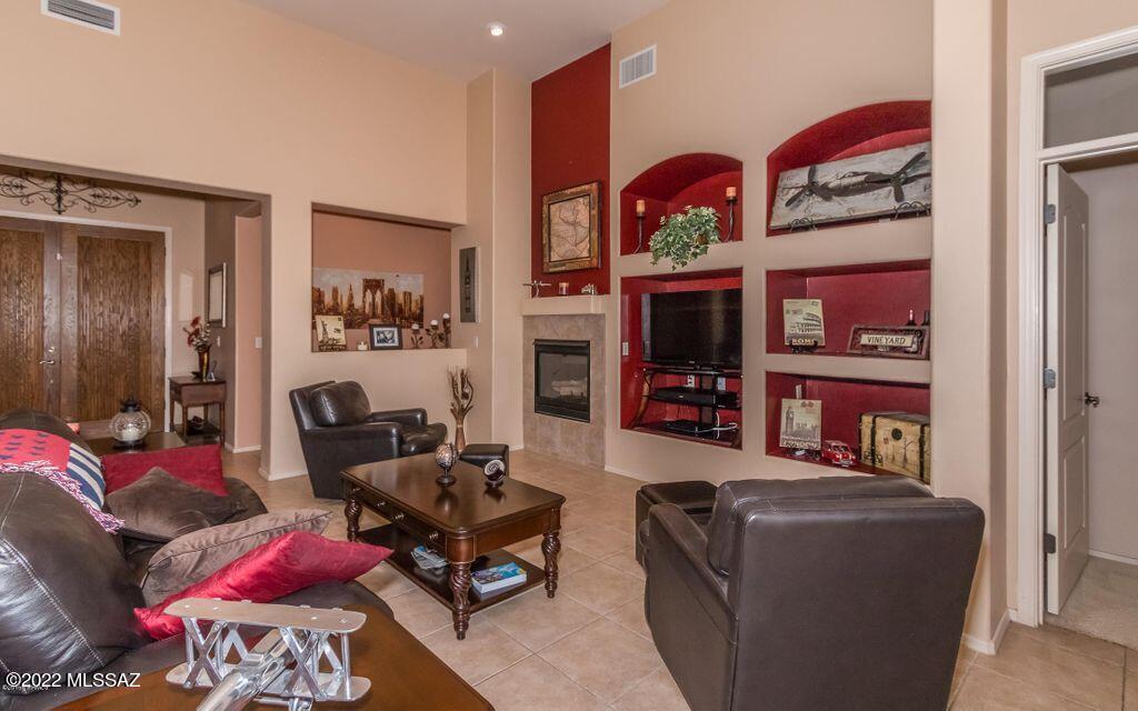 Civano 1 (166-527) - Residential Lease