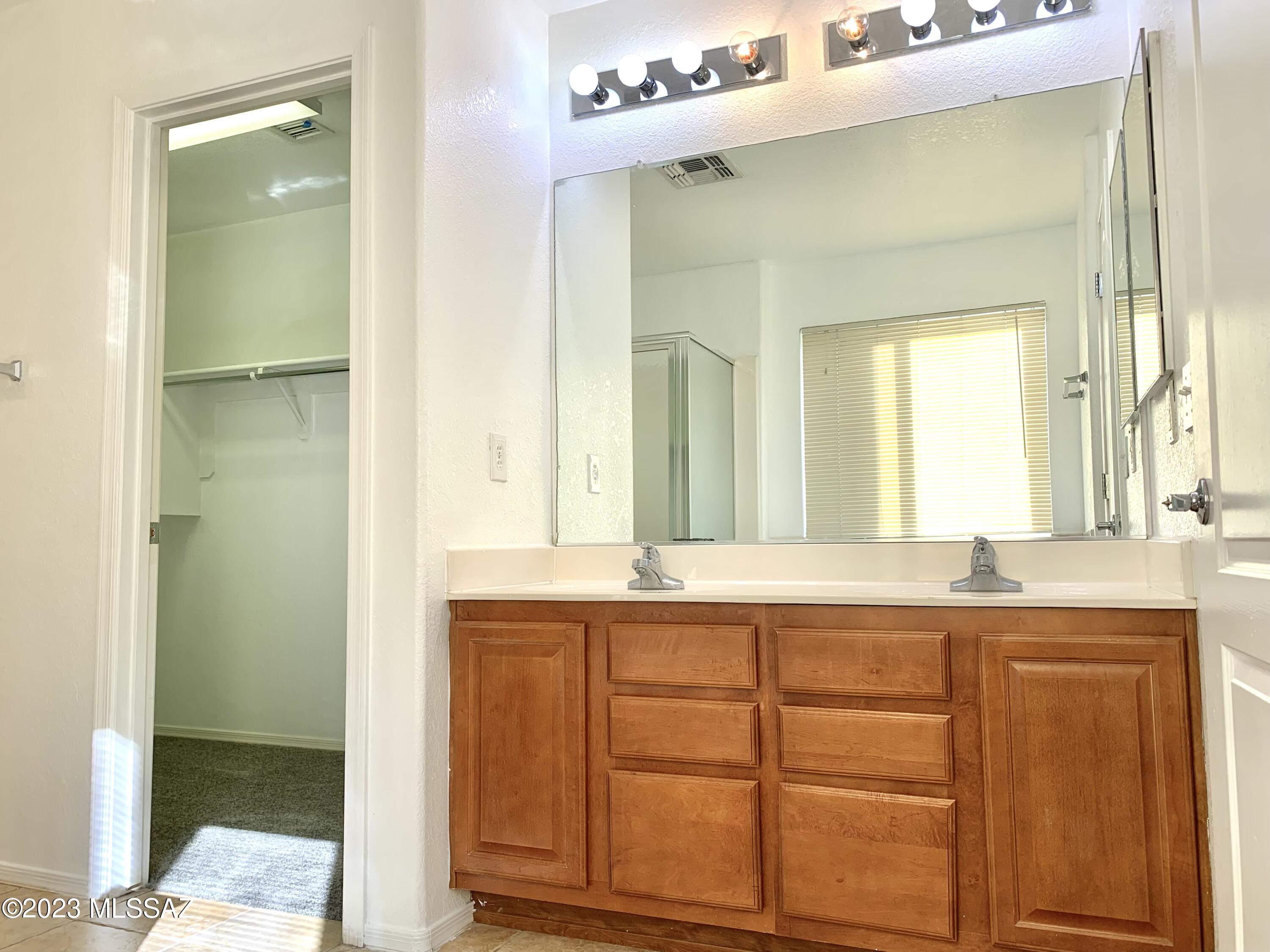 Presidio Del Cielo (1-425) - Residential Lease