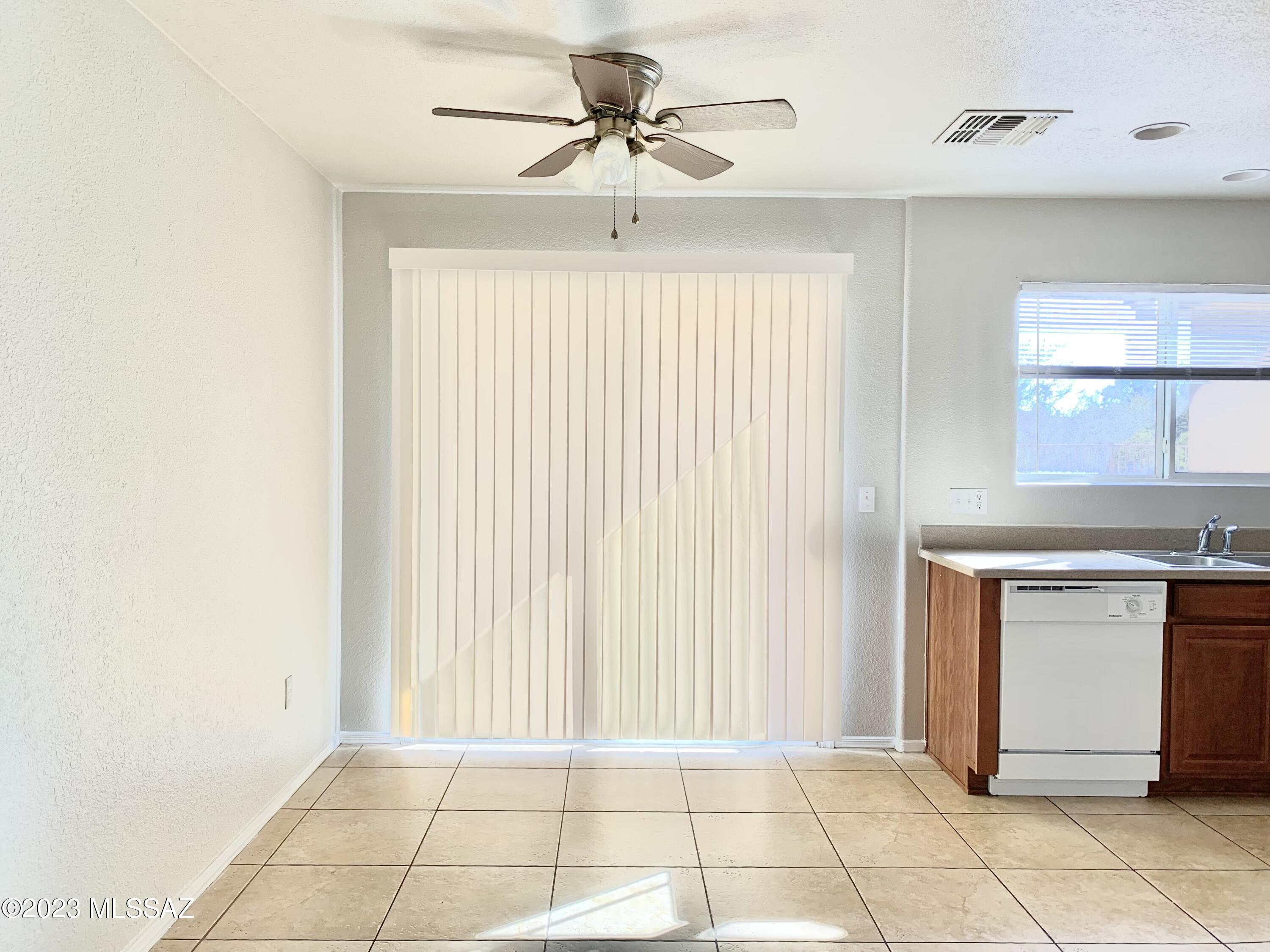 Presidio Del Cielo (1-425) - Residential Lease