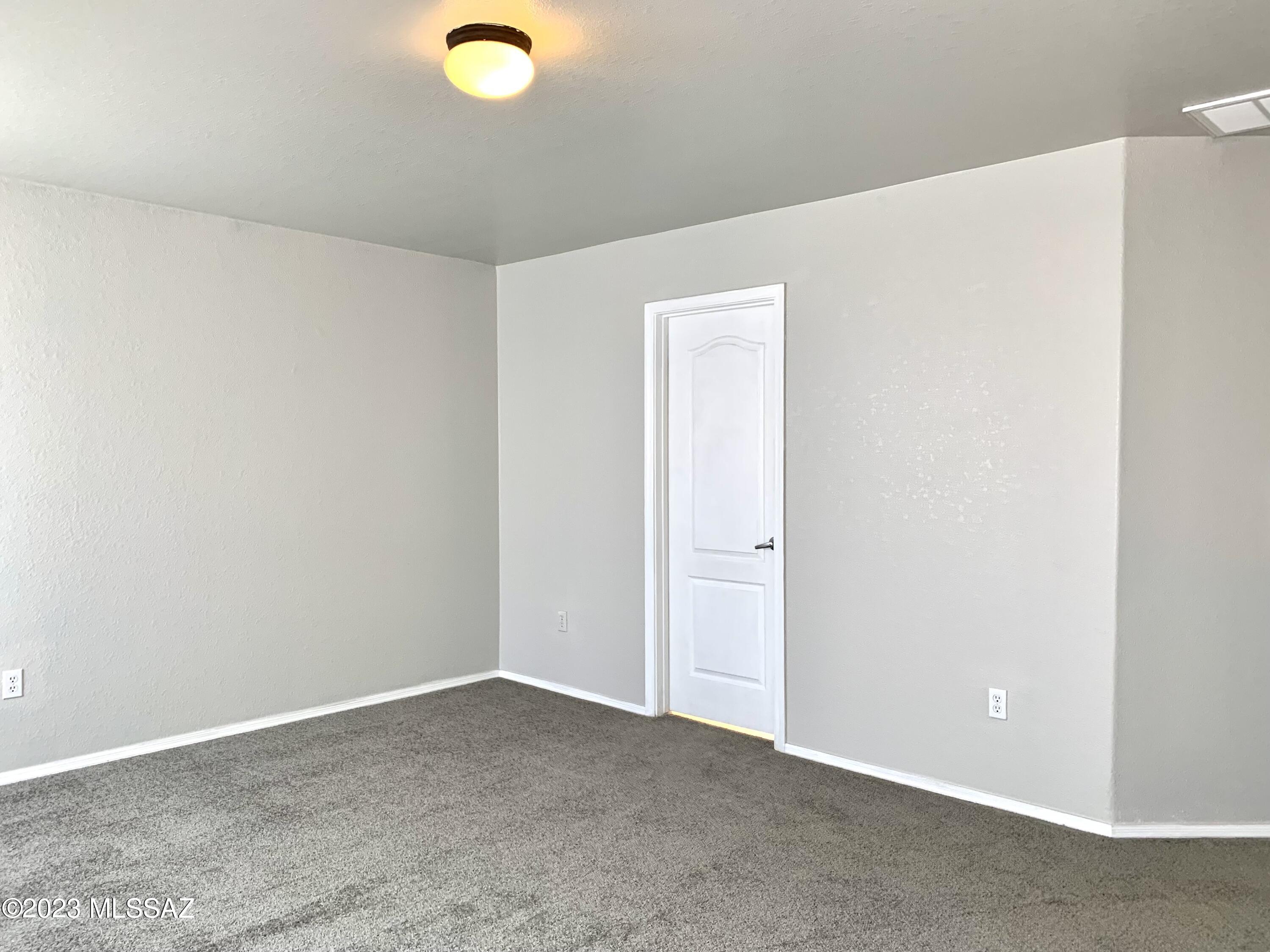 Presidio Del Cielo (1-425) - Residential Lease