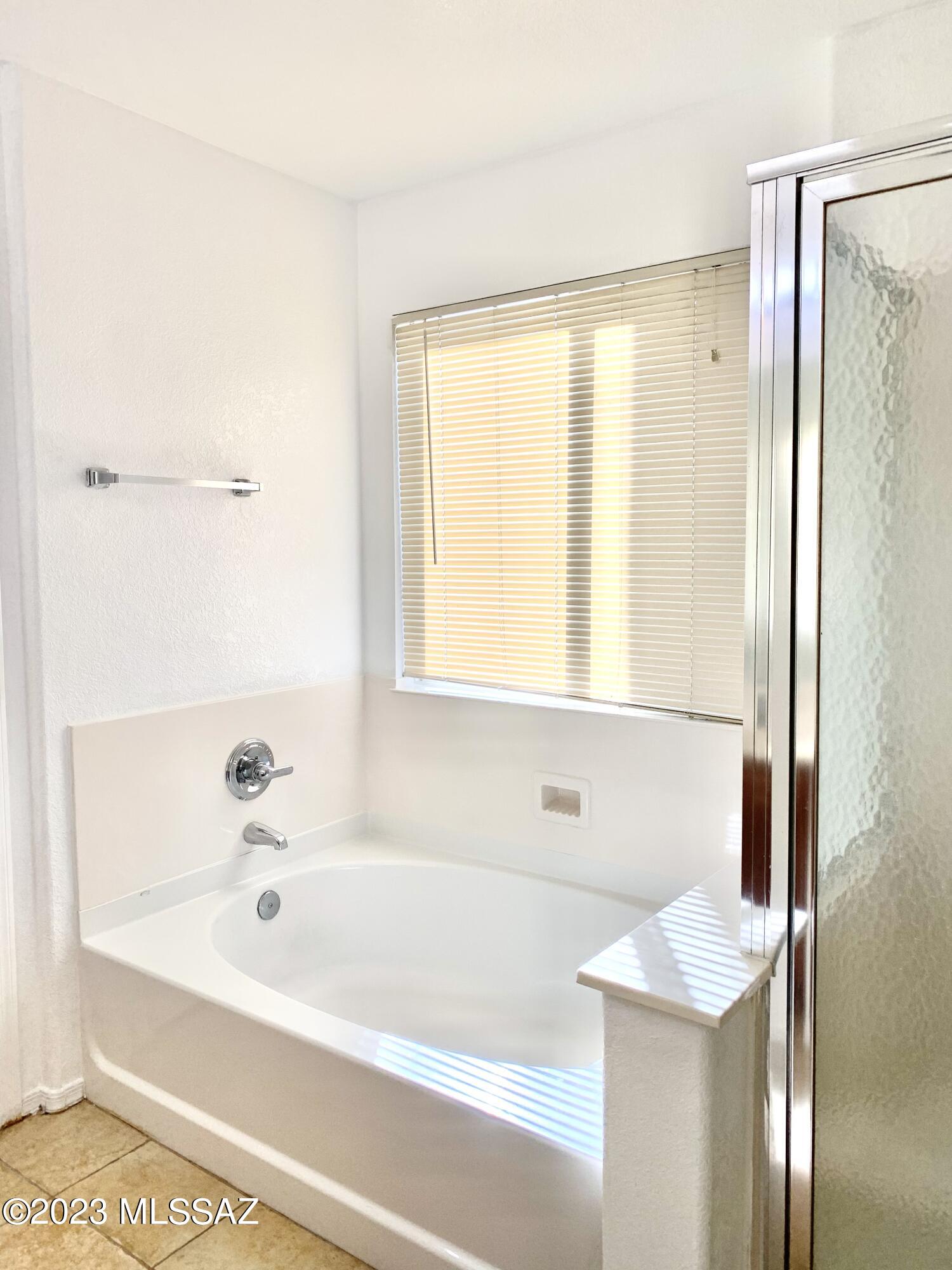 Presidio Del Cielo (1-425) - Residential Lease