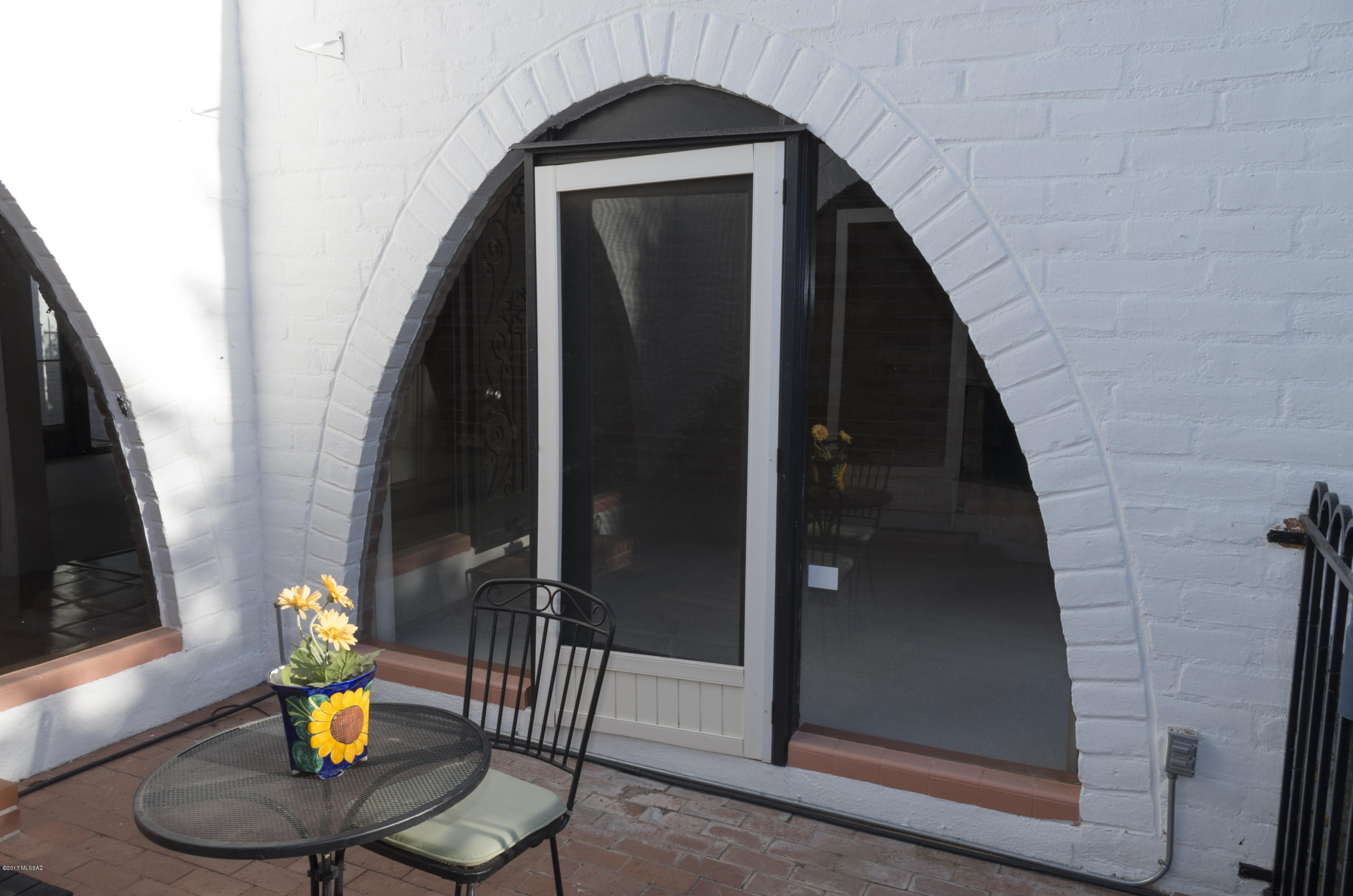 Las Lomitas (1) - Residential
