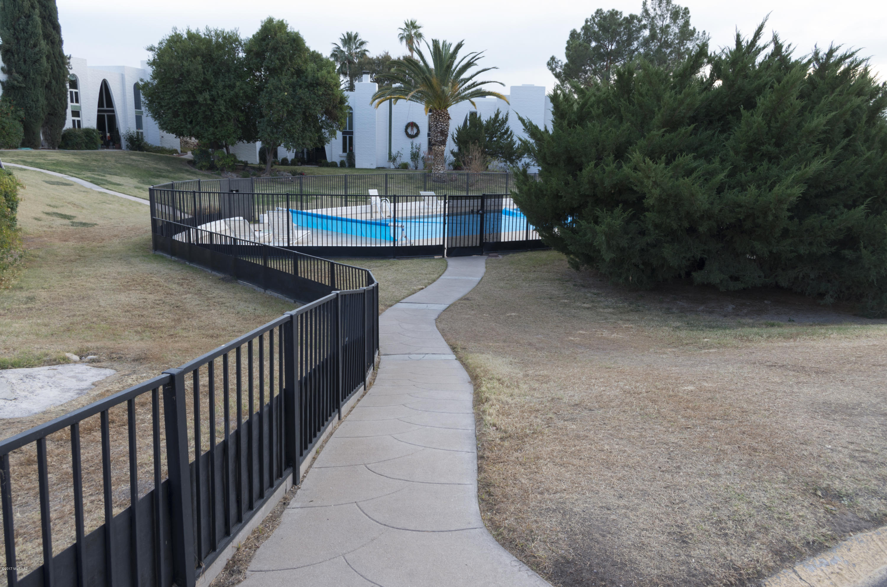 Las Lomitas (1) - Residential
