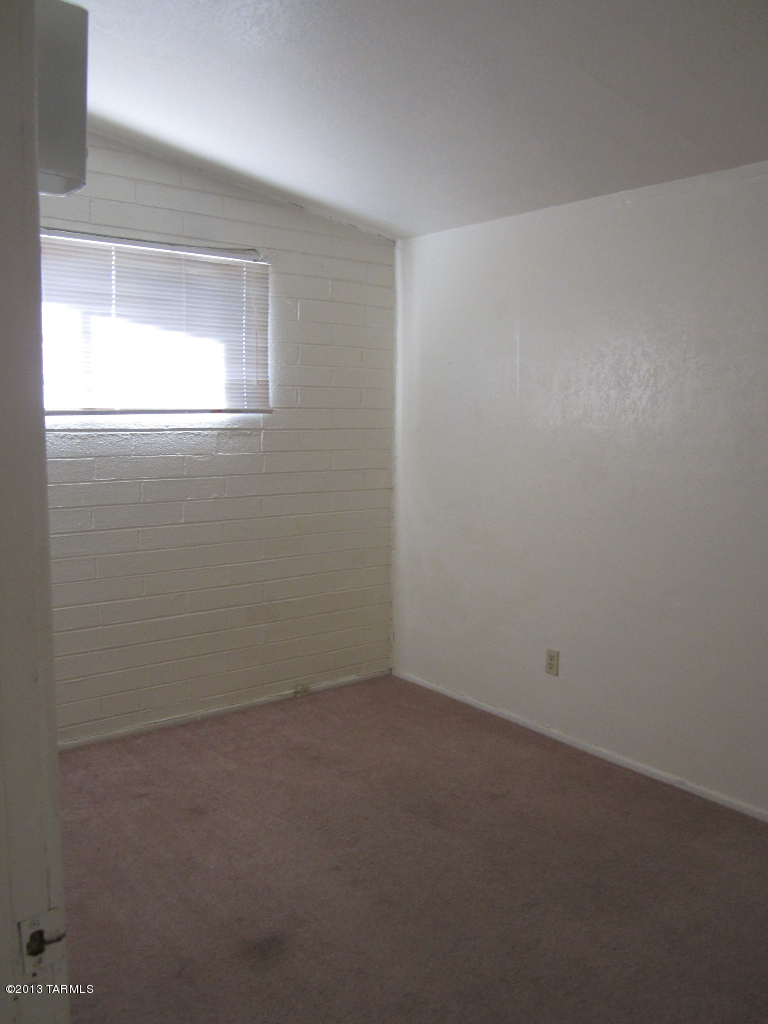 Mountain View Acre Farms - Residential Income
