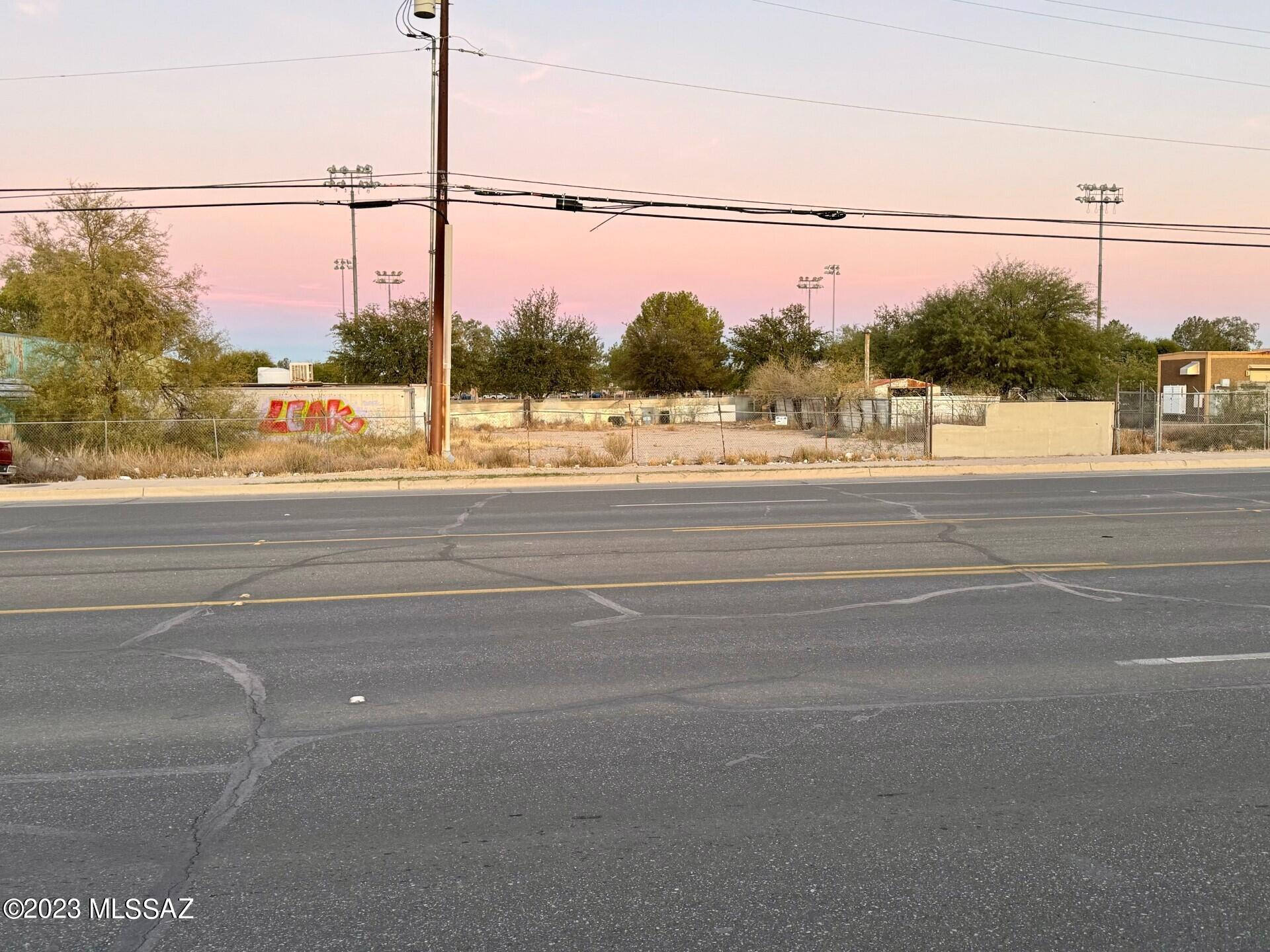 What a fantastic opportunity to own 2 parcels of vacant Land just off of Nogales Highway. If you had dreams of building your own business, here is your chance. Utilities right at the lot line. Have your business right off of Nogales Hwy just West of Irvington. Great opportunity to own your own business from the ground up.
Great opportunity for light industrial/retail/auto, etc. This sale includes both 5137 S Nogales Hwy and 5143 S Nogales Hwy. Both parcels add up to just under 1/2 an acre. Seller willing to possibly carry with $75,000 down and approval. Terms to be worked out.