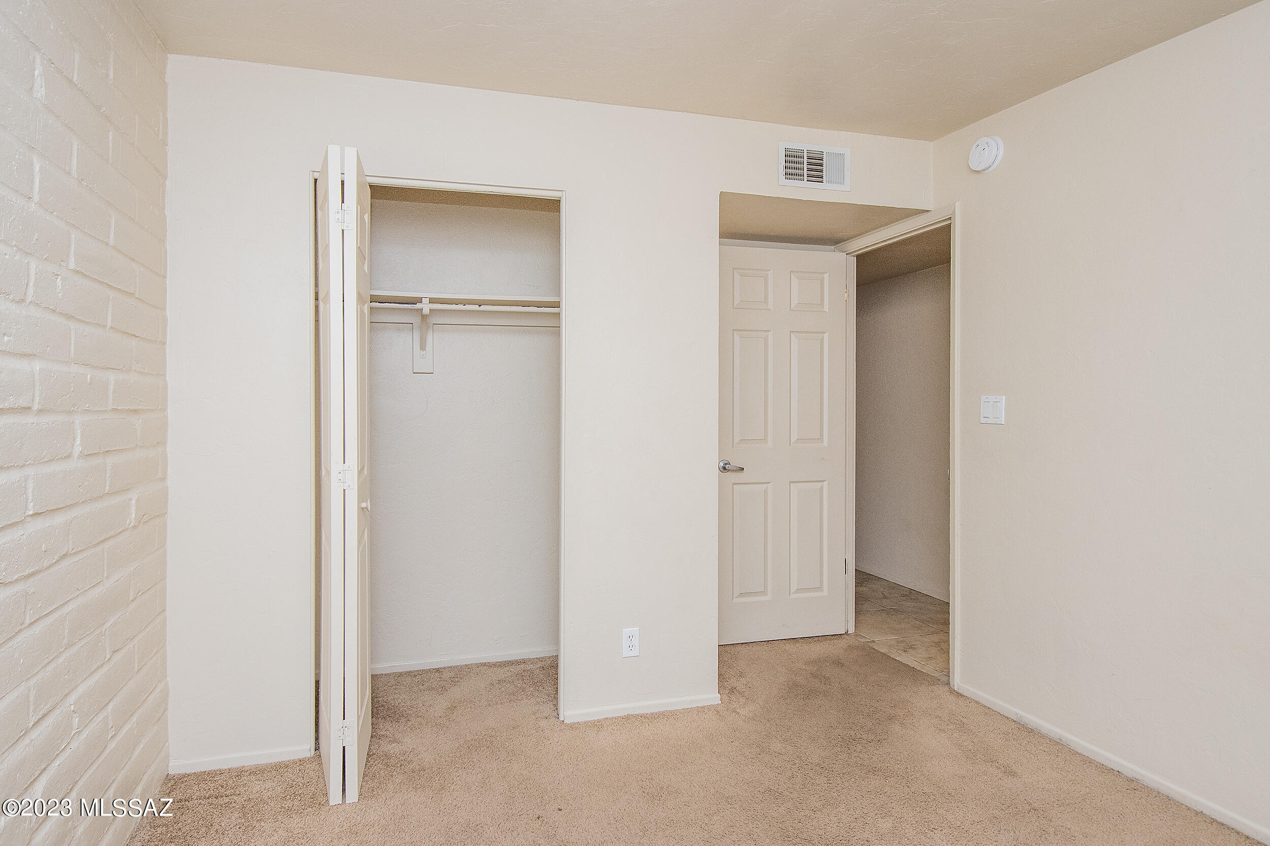 Sherwood Village Terrace (231-546) - Residential