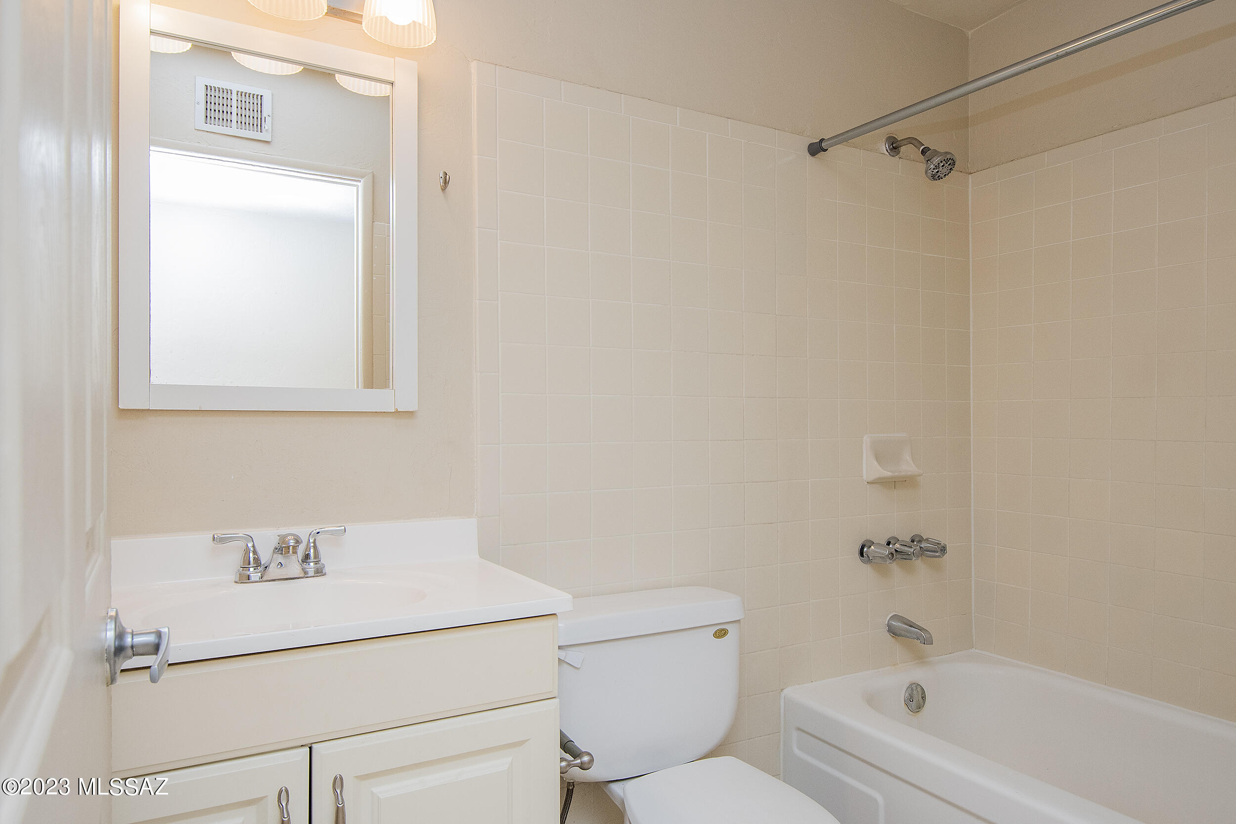 Sherwood Village Terrace (231-546) - Residential