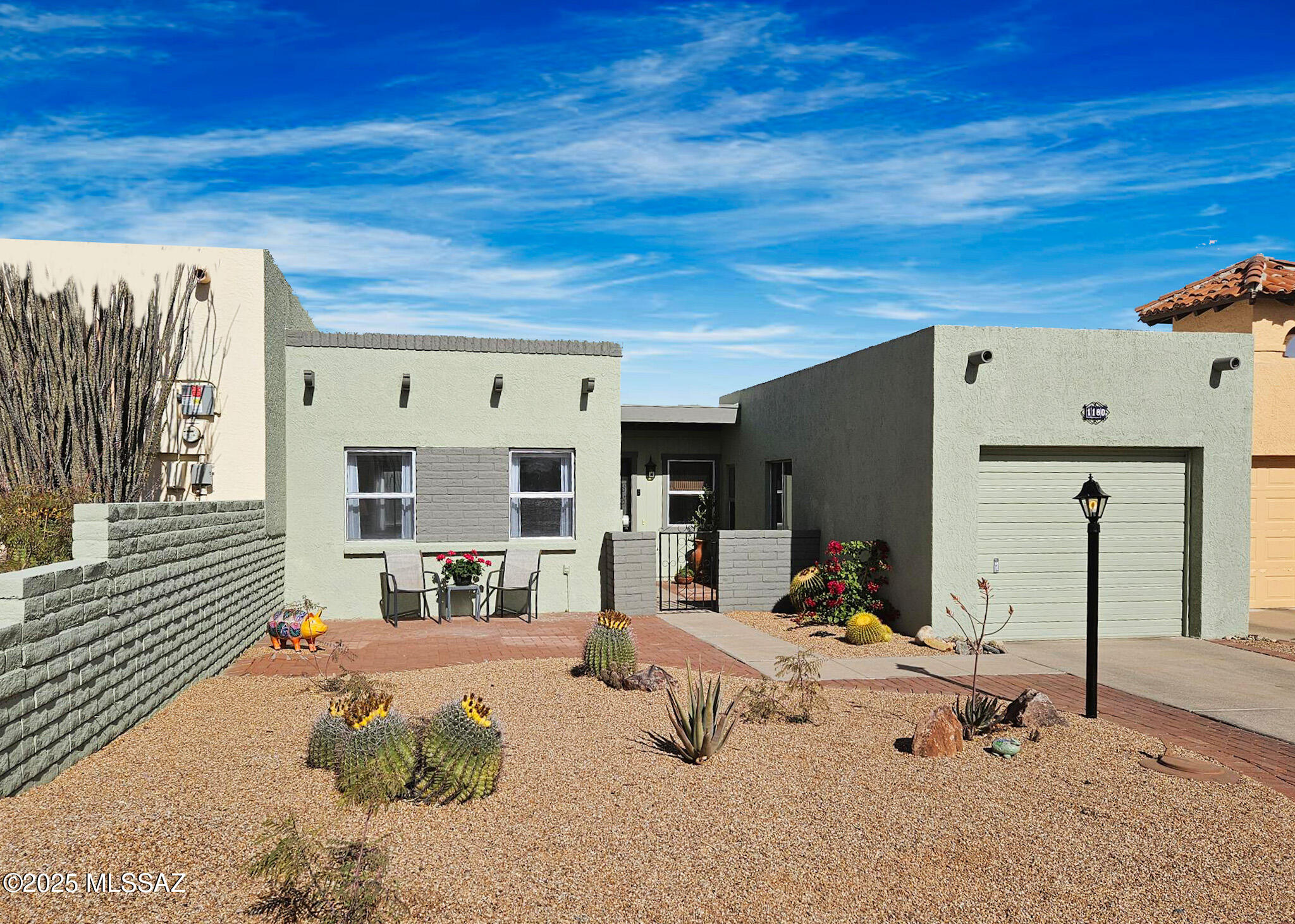 Are you seeking a move-in ready home or winter residence?  Look no further!  This two bedroom, two bath home, located in convenient Desert Hills II, is waiting for you.  It boasts 1,356 square feet, neutral colors, and a private rear patio.  This home has brand new carpeting, newer kitchen appliances and been freshly painted.  The rear, walled patio is beautifully landscaped, comfortable and private.  This outdoor area is an entertainer's dream--cozy for intimate get togethers, yet large enough to host a gathering of family or friends.  Somehow your morning coffee or evening cocktails just taste better here.  Enjoy the mountain views in this very walkable neighborhood.  

Conveniently located near golf and GVR facilities.  Great full-time home, winter residence, or rental opportunity.