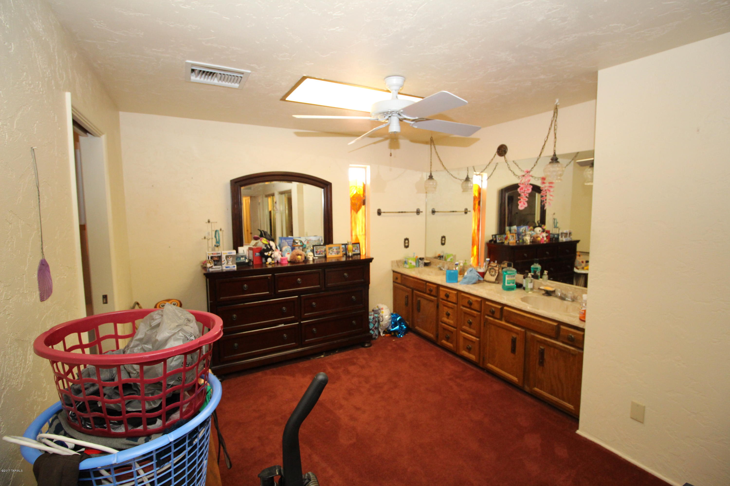 Country Club Manor - Residential